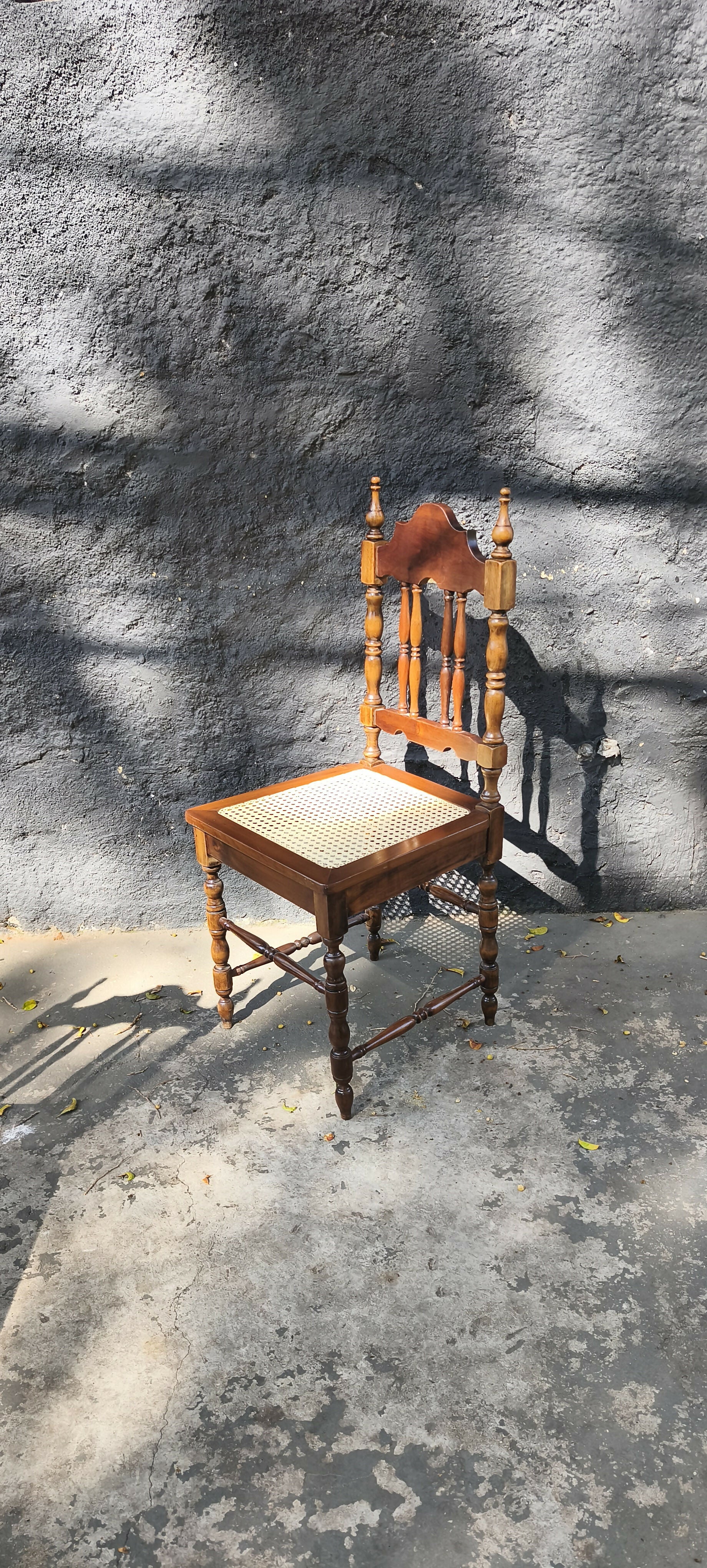 Jogo de cadeiras coloniais com palhinha