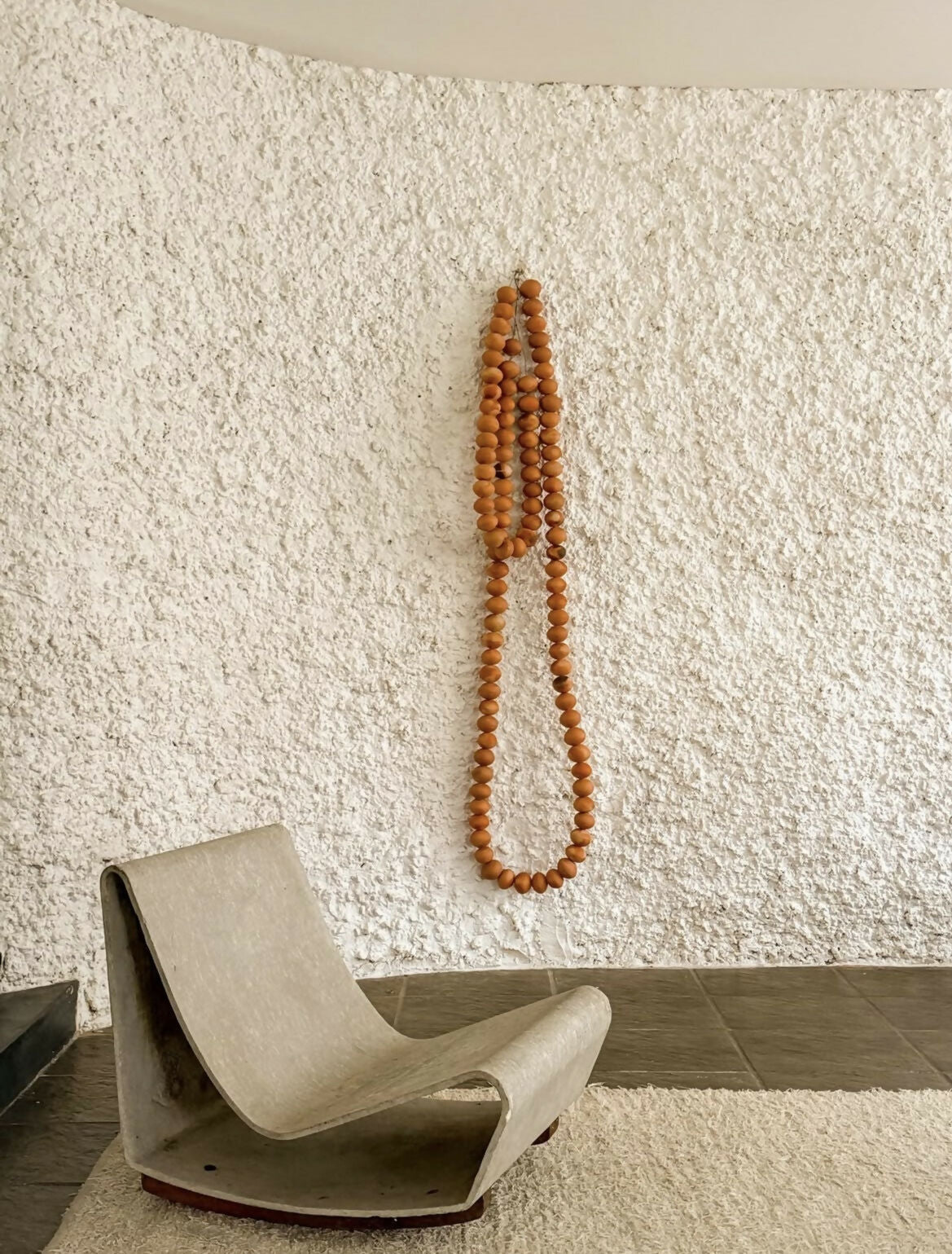 Colar de parede em cerâmica, Jair Monteiro