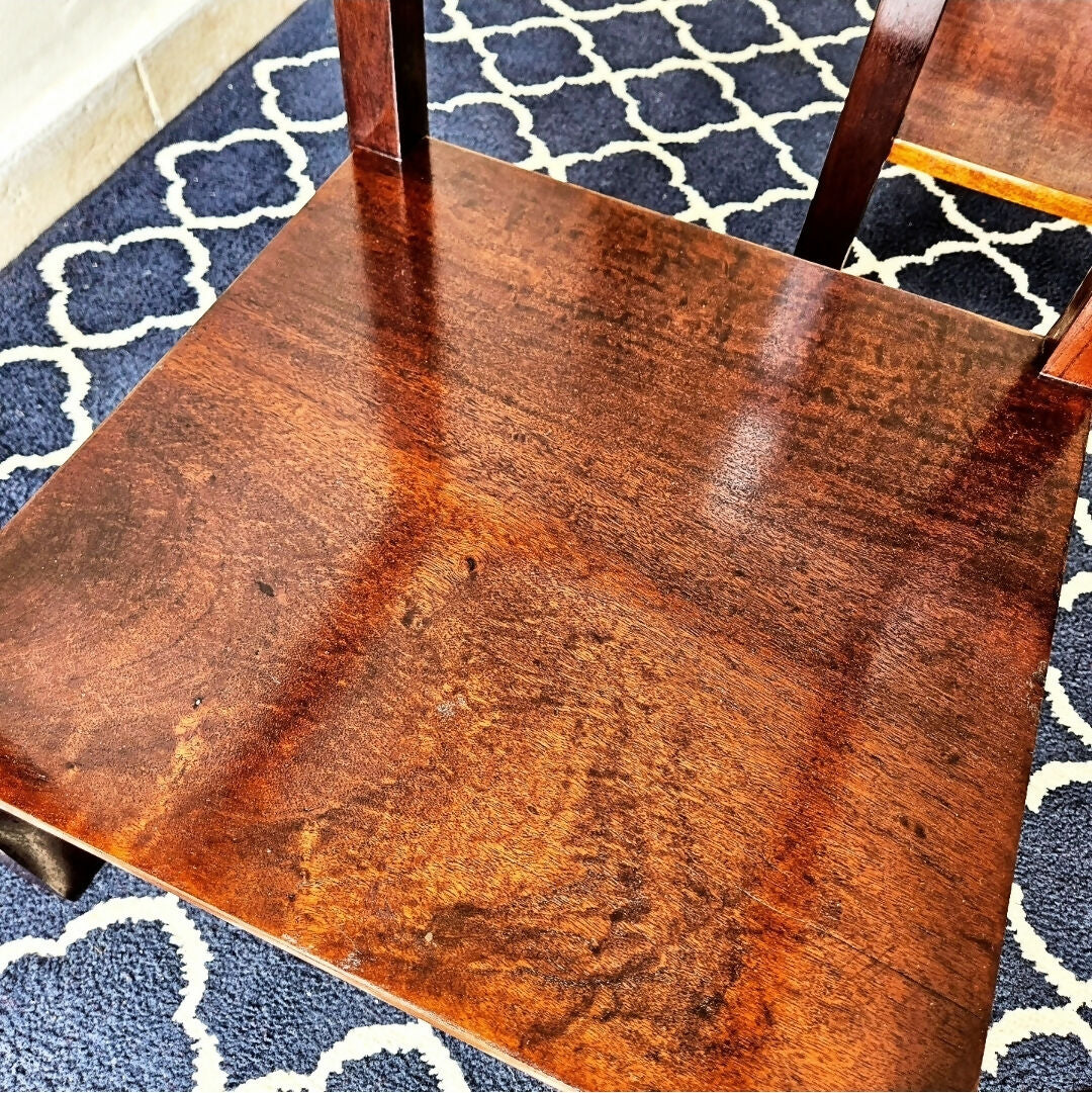 PAR DE MESAS QUADRADAS ANOS 60 EM MADEIRA MACIÇA