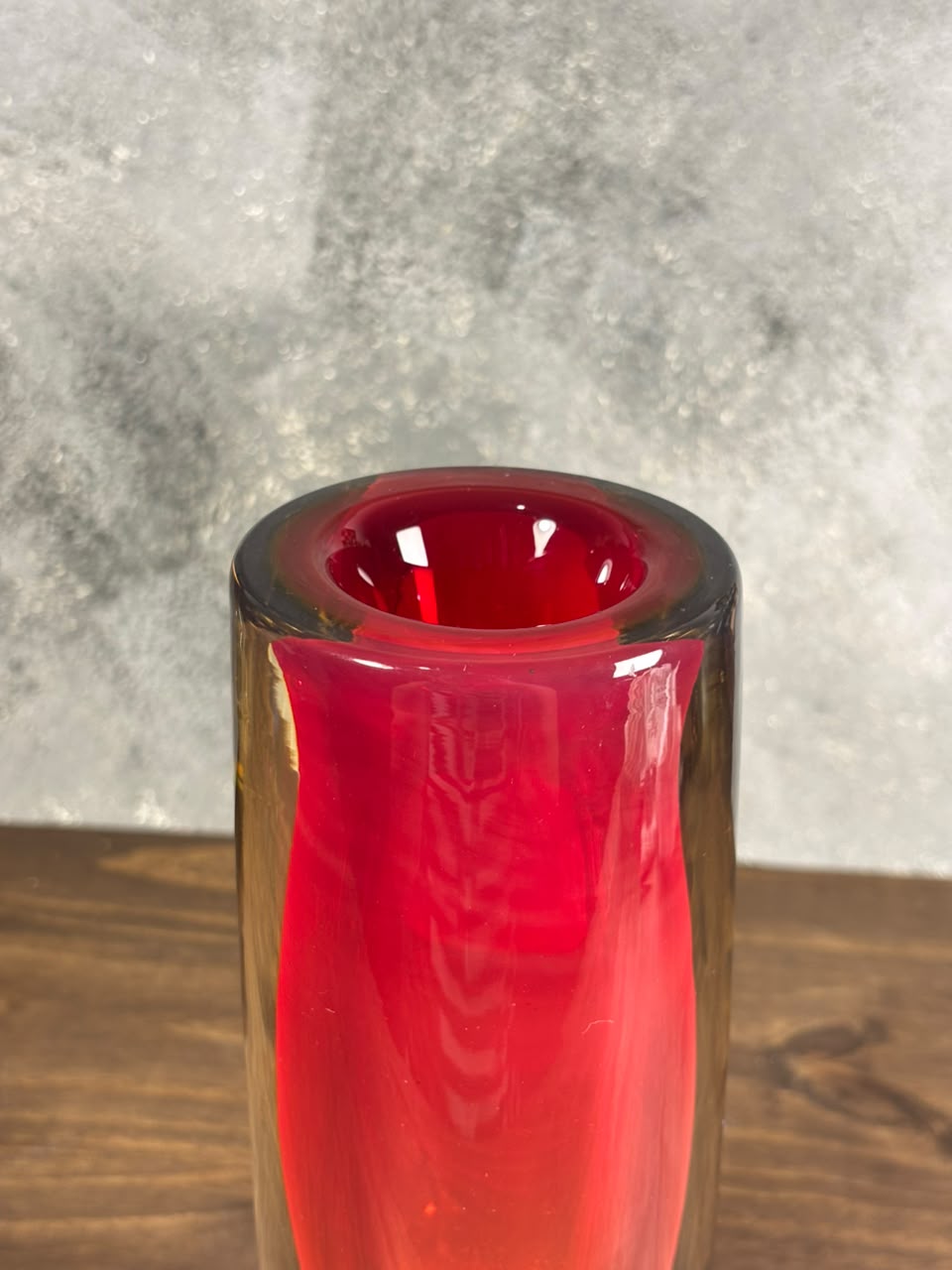 Vaso Solitário em Murano Sommerso Vermelho, Itália, segunda metade do século XX