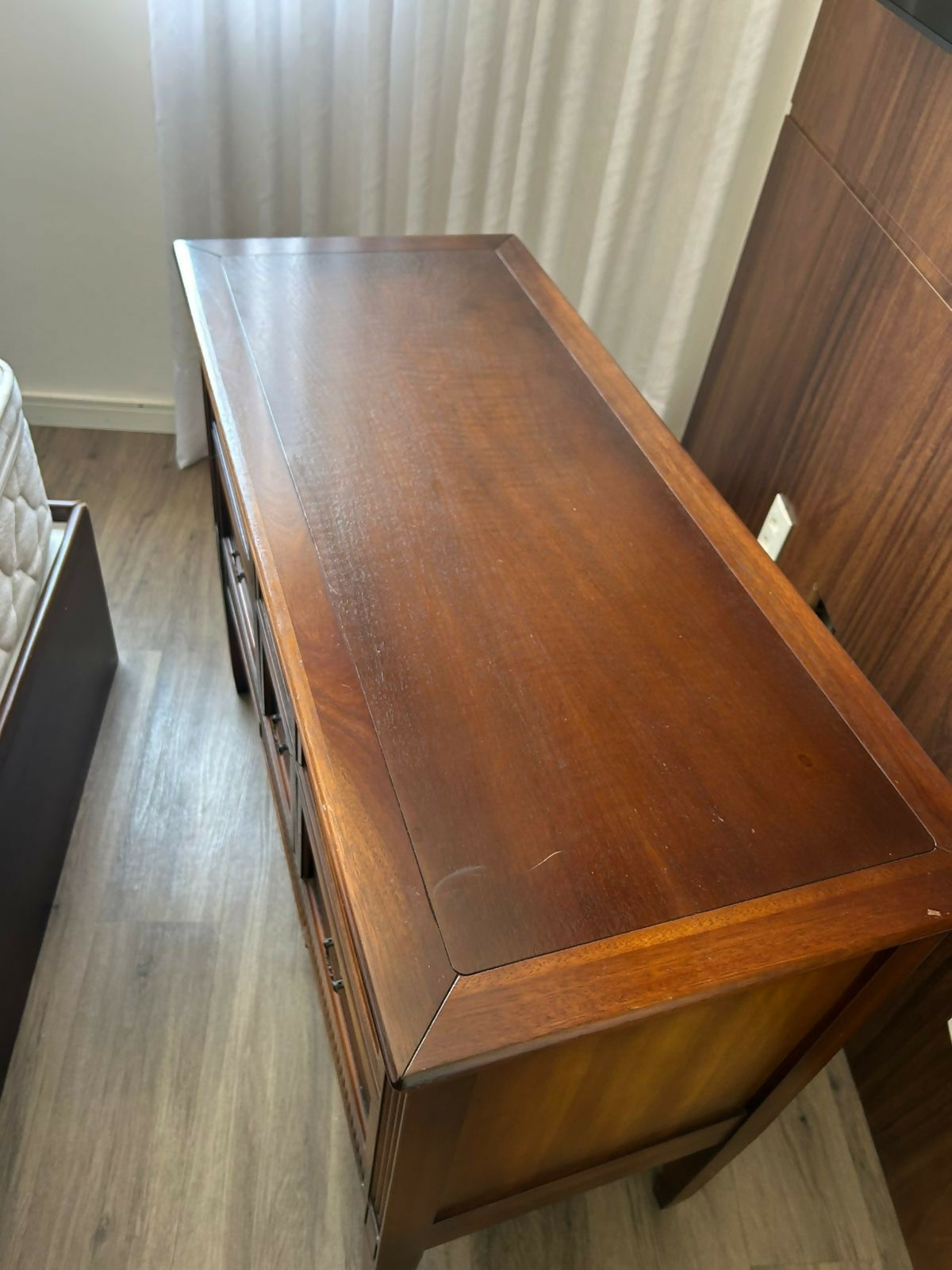 SIERRA - Arca Riga / Buffet de Madeira