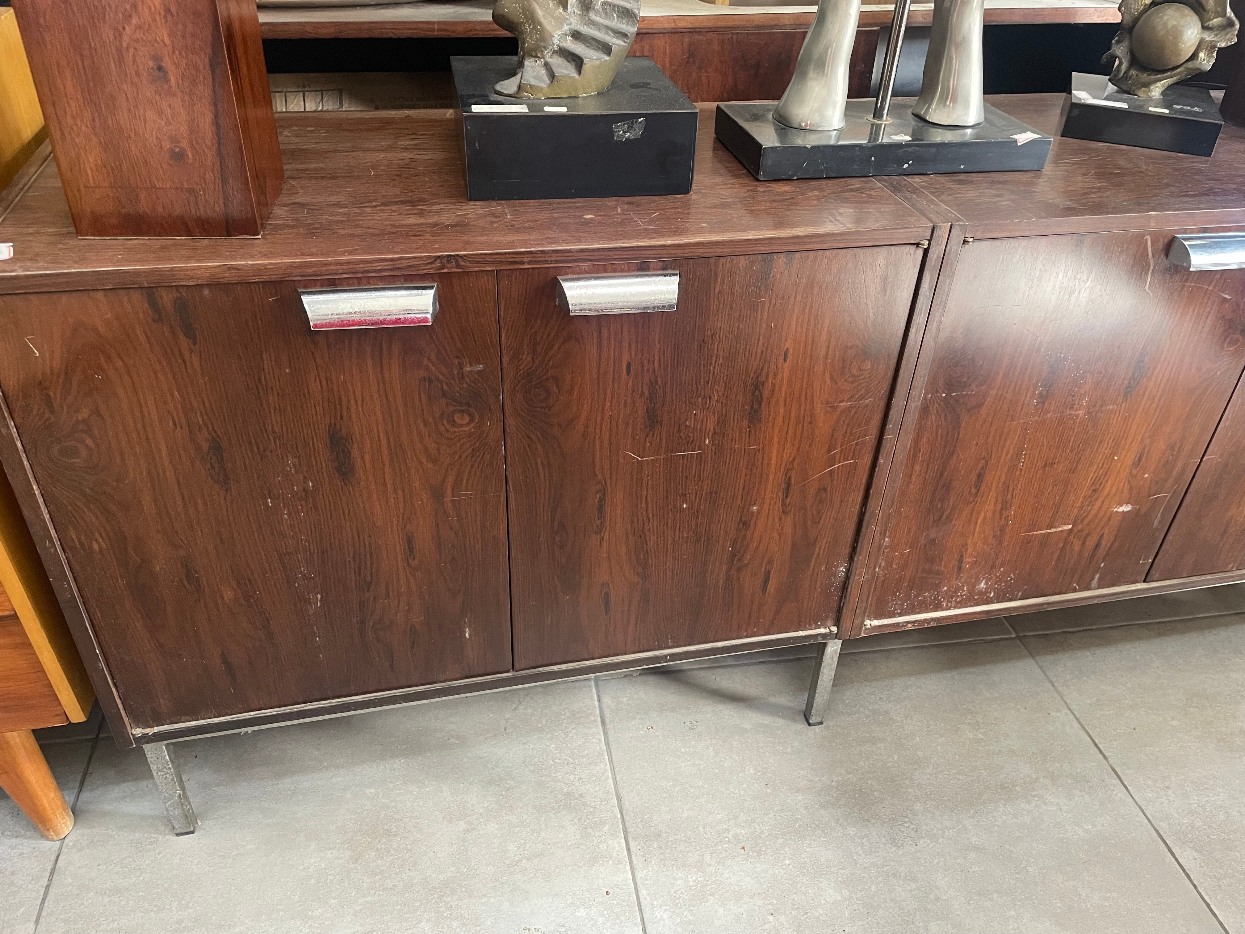 BUFFET CREDENZA FLORENCE KNOLL em Jacarandá e Metal 