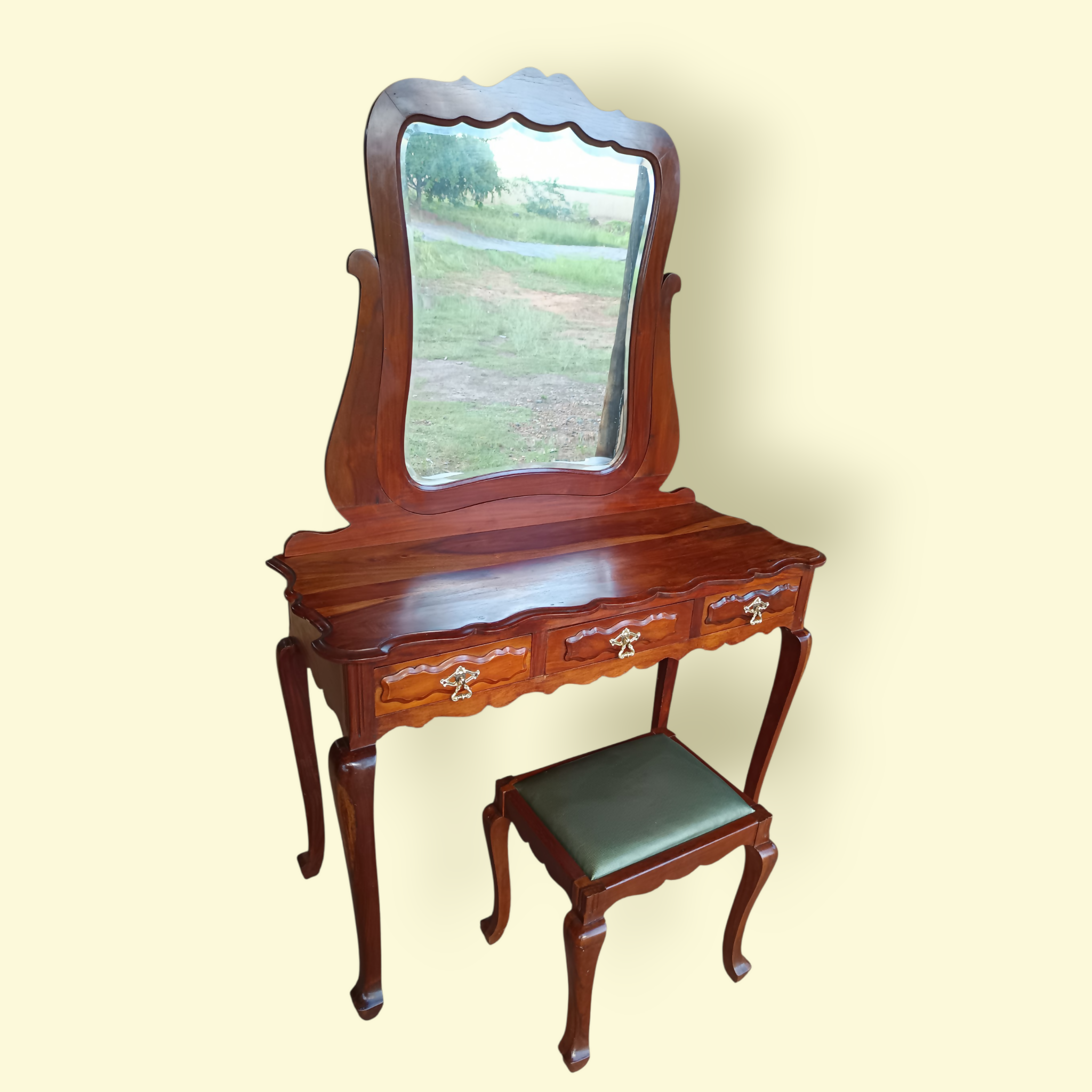 Belíssima Penteadeira Provençal em madeira maciça