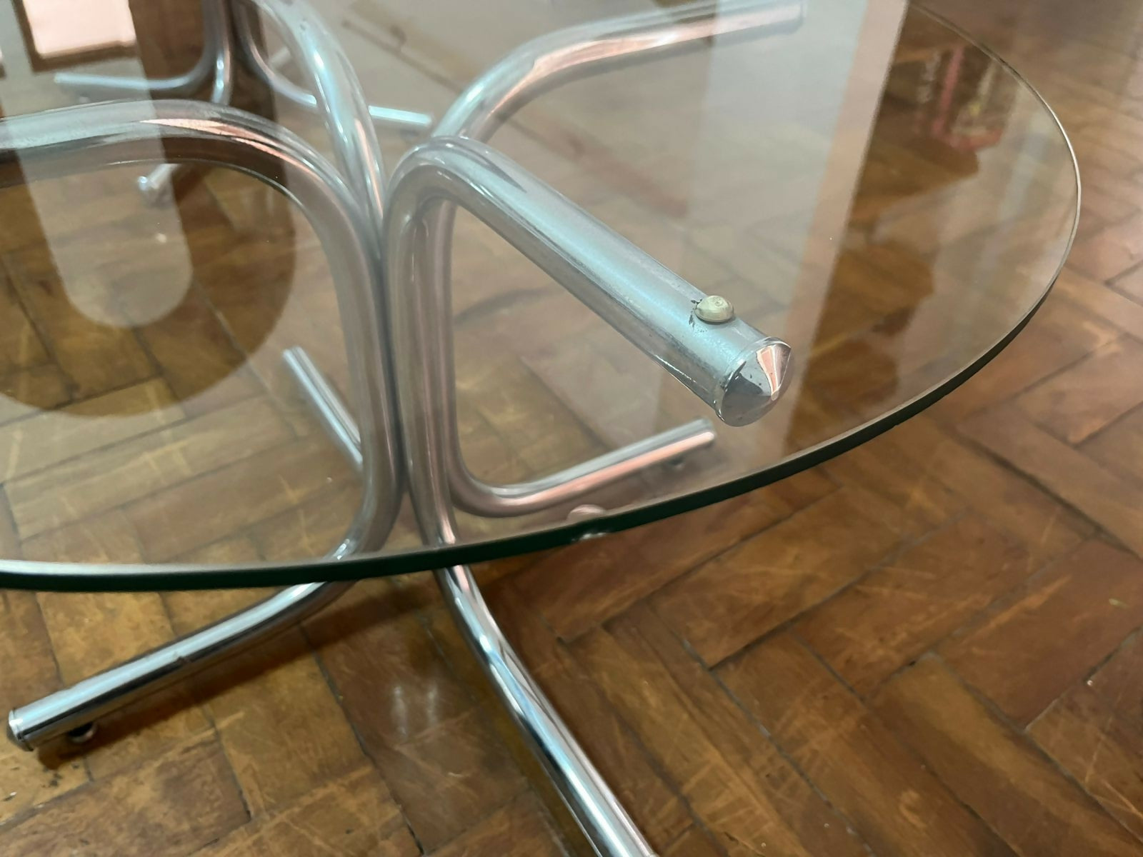 Conjunto de mesinhas de centro e lateral, design de Geraldo de Barros da Hobjeto