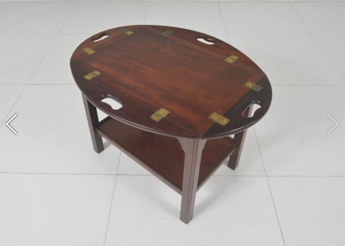 Mesa Auxiliar Oval estilo inglês em madeira com tampo bandeja removível e abas laterais retrateis 