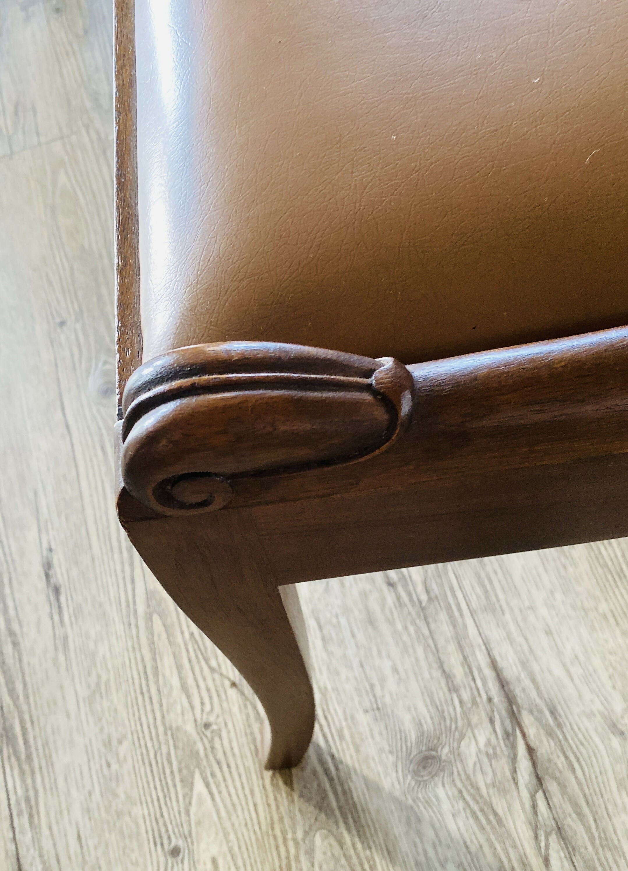 Raras e impecáveis cadeiras do LICEU de ARTES e OFÍCIO final década de 70. Seladas