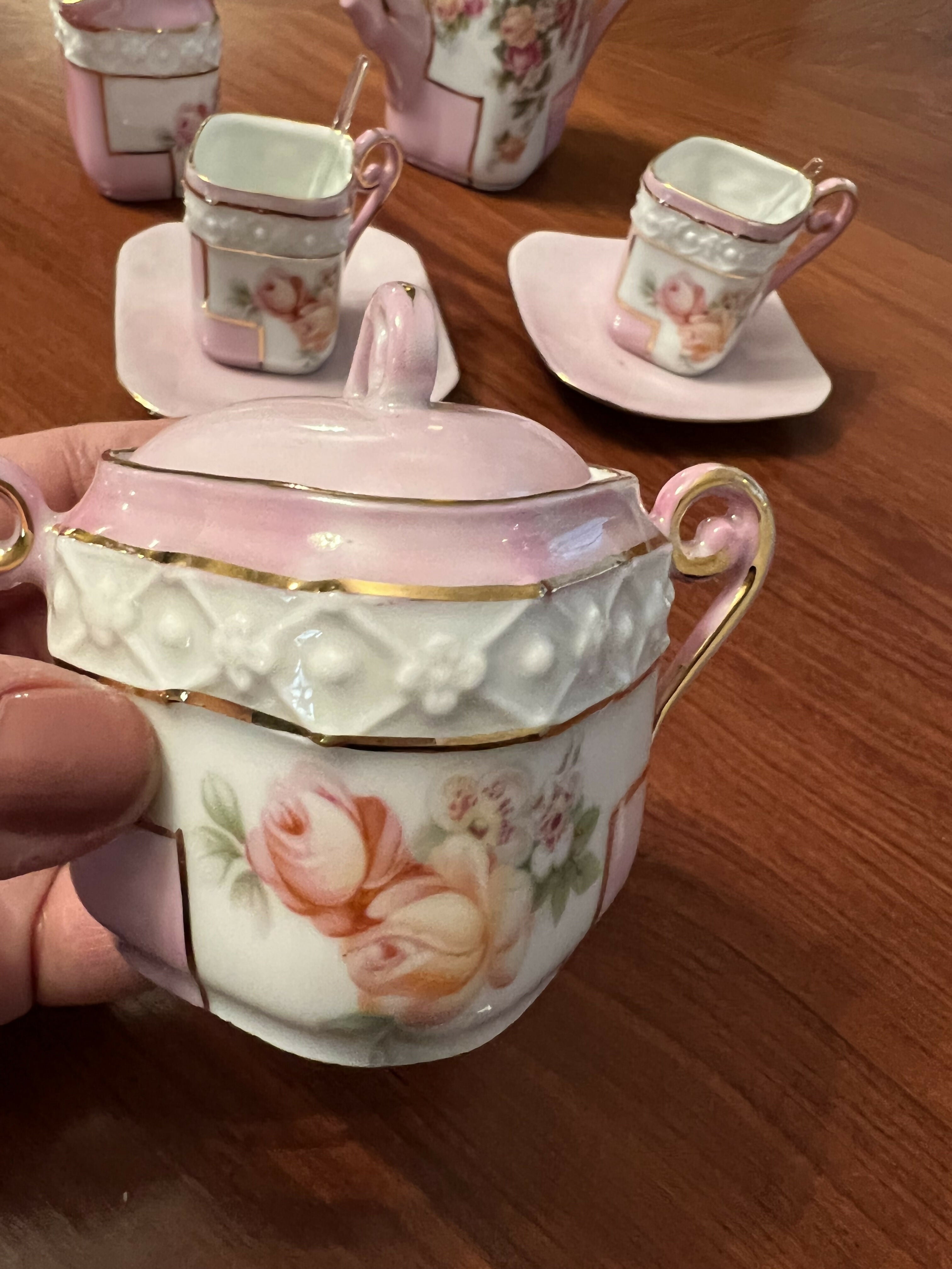 Conjunto de Chá Porcelana Francesa Tete a Tete