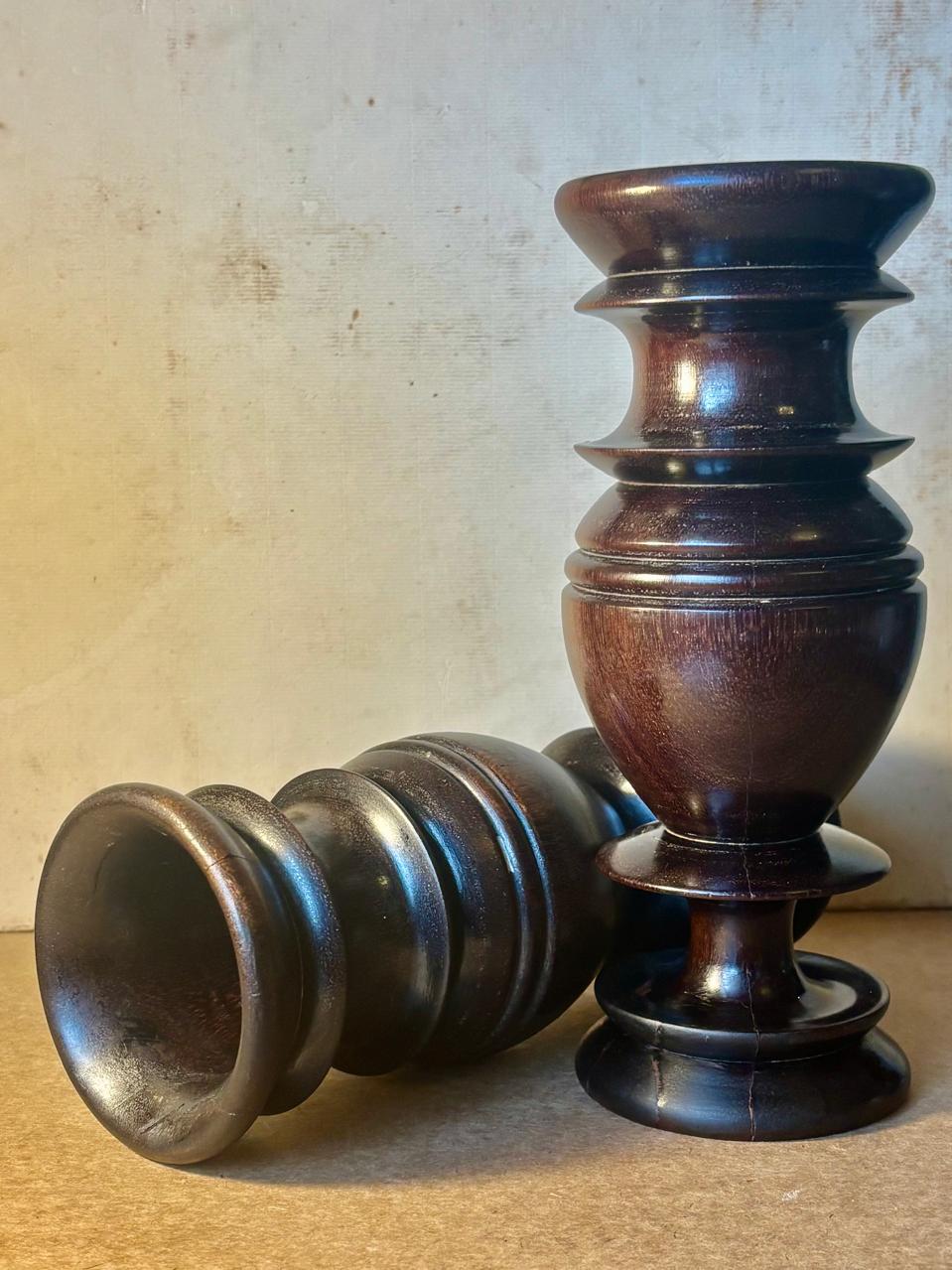 Par de vasos torneados em jacarandá maciço (DMCPS_092)