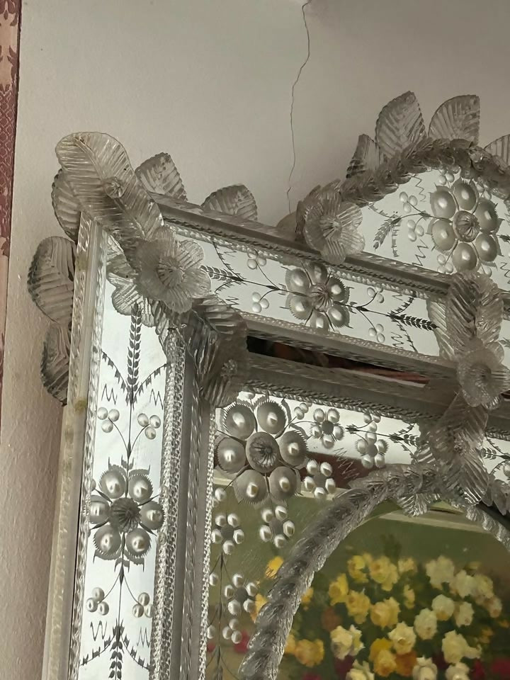 ESPELHO VENEZIANO ANTIGO EM CRISTAL LAPIDADO
