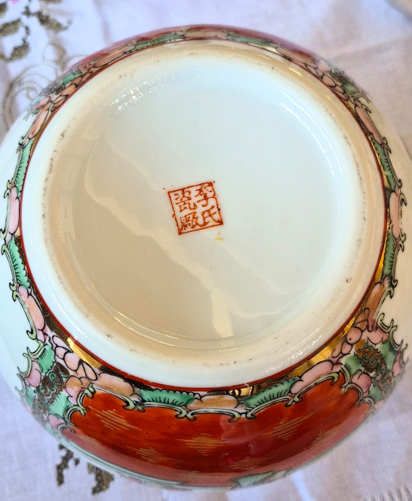 Potiche em porcelana vintage chinesa Família Rosa,  padrão Rose Medallion, lindo. E em perfeitas condições.