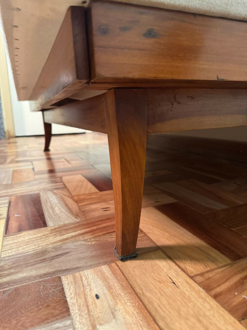 Sofá-cama / Daybed Gelli Restaurado - Modernismo Brasileiro