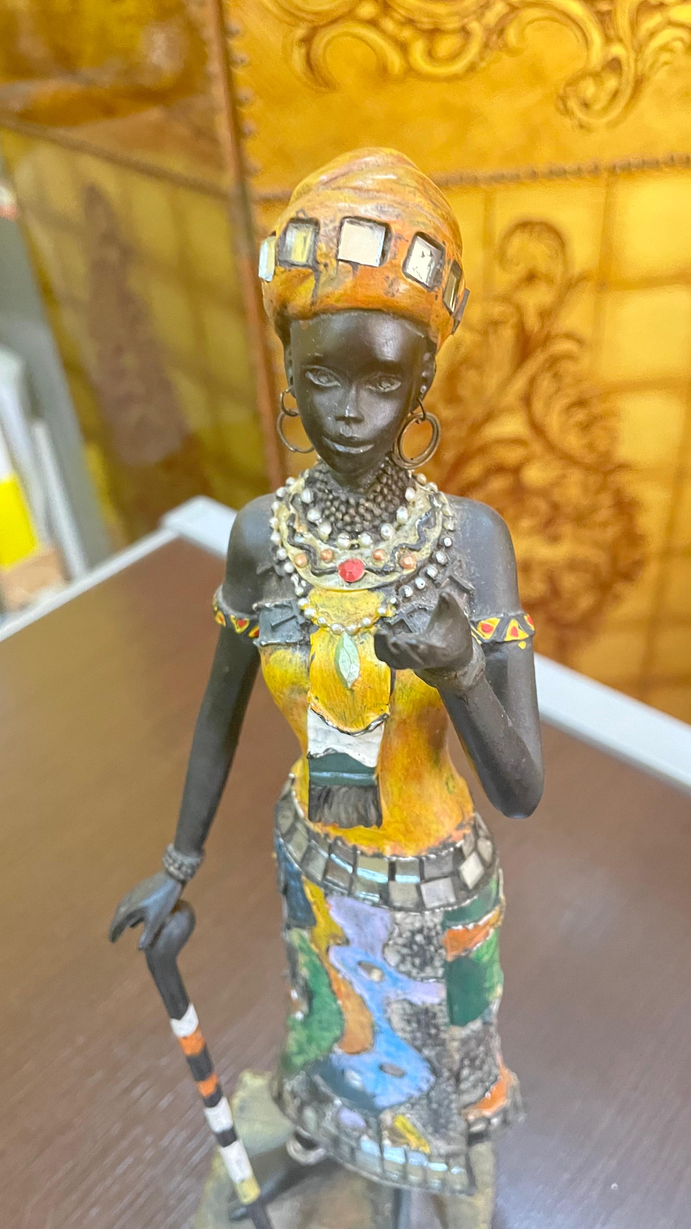 Estatueta de Mulher africana