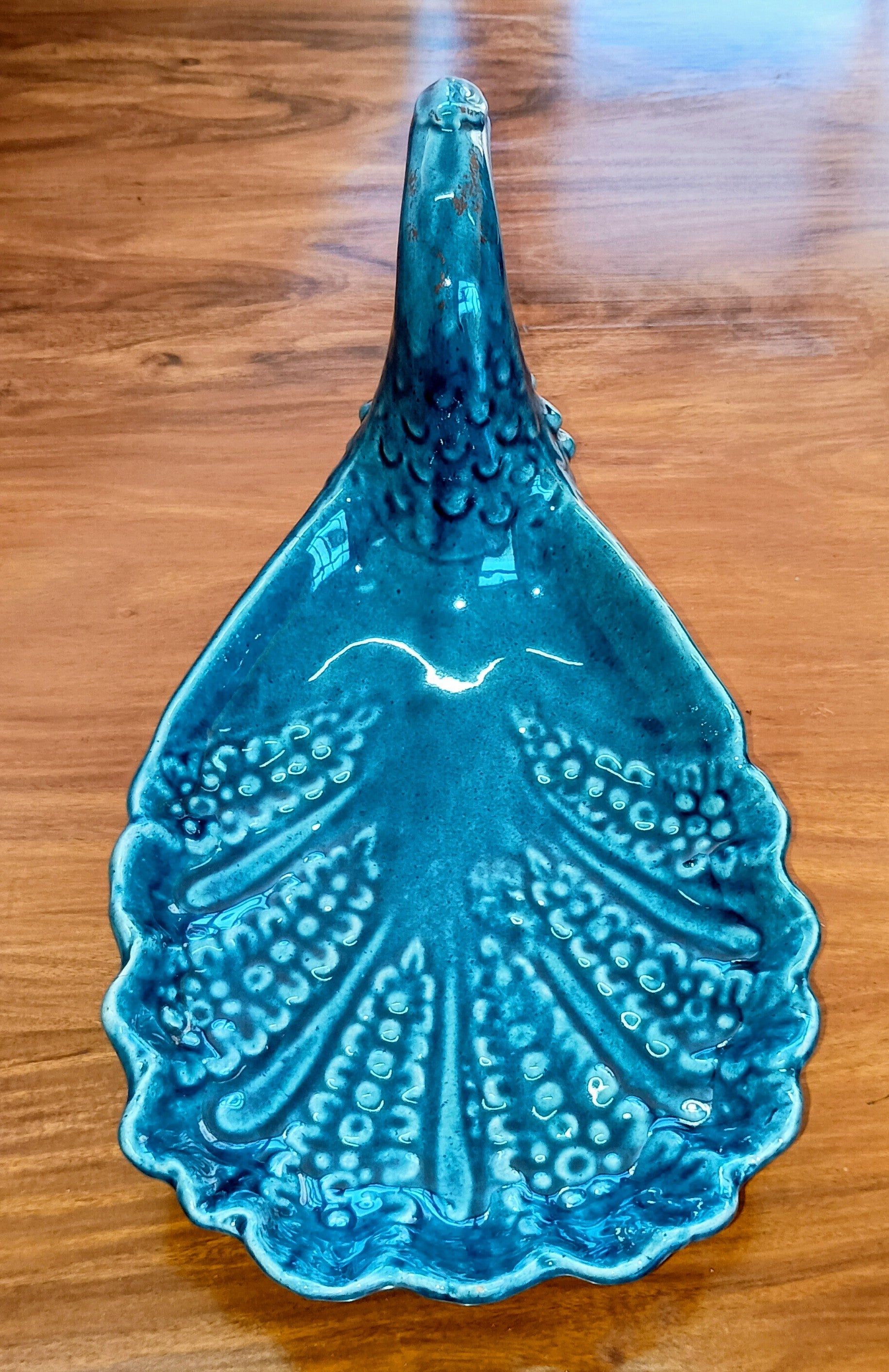 CISNE DECORATIVO EM CERÂMICA VITRIFICADA EM AZUL TURQUESA 