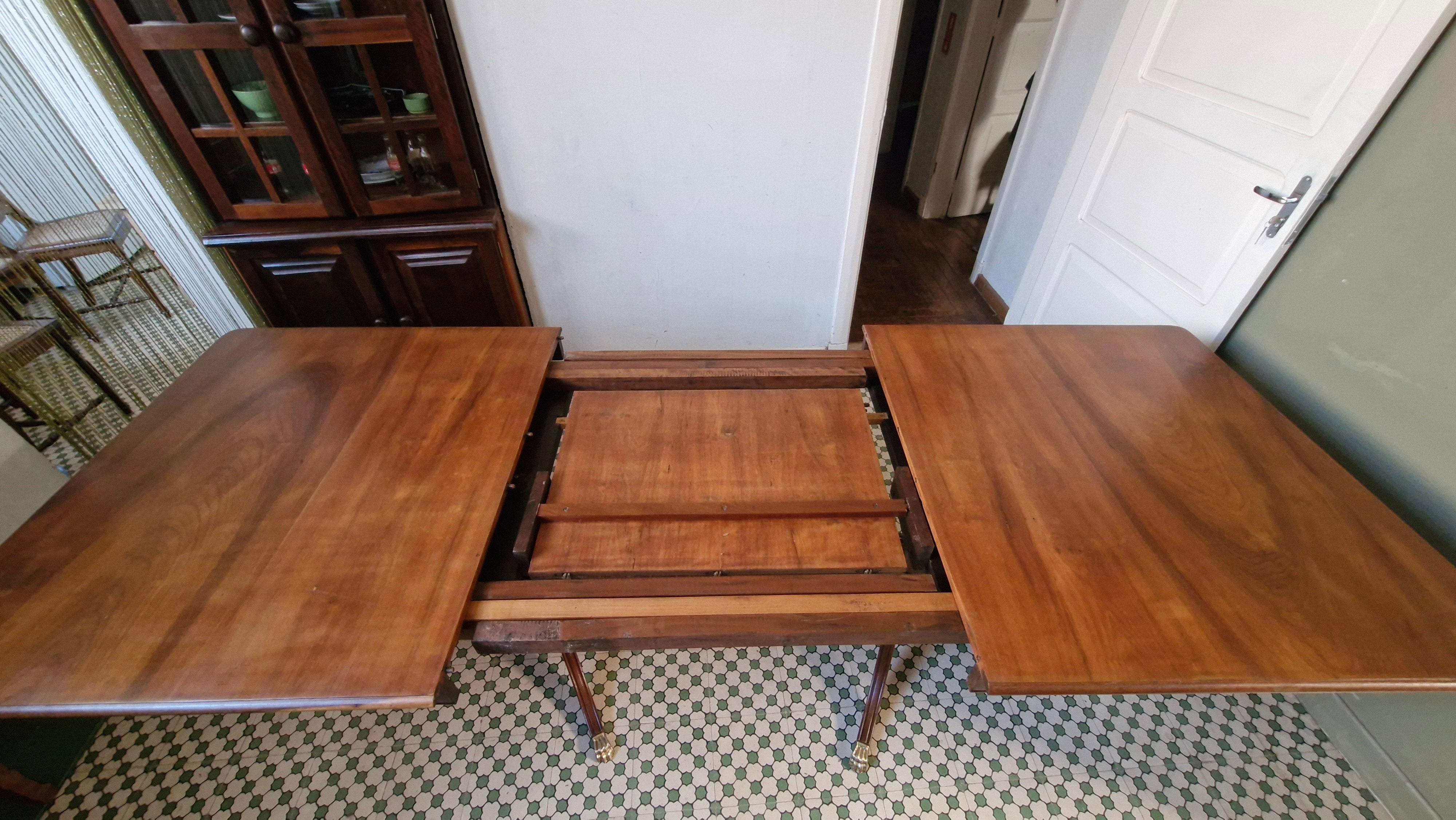Mesa de jantar Retangular extensível estilo Inglês com pés de leão - restaurada 