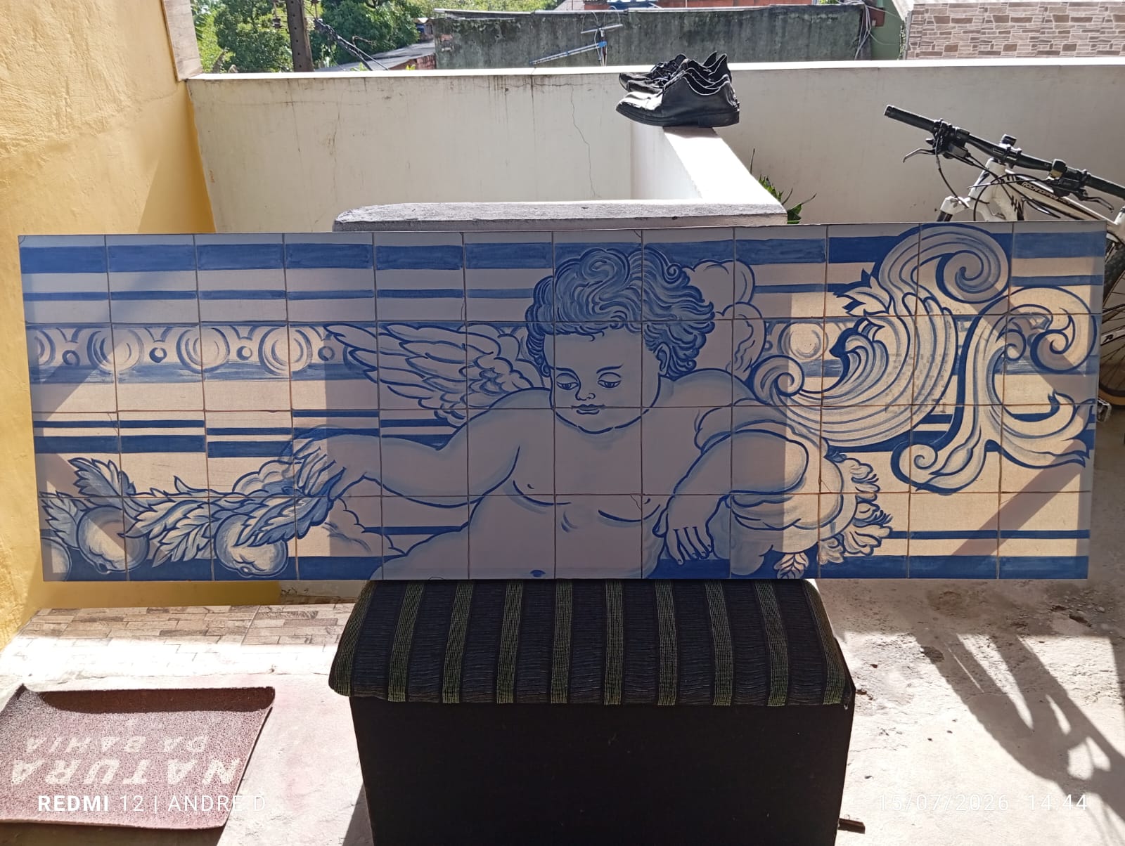 Quadro retangular com Anjo em Azul pintado simulando azulejos