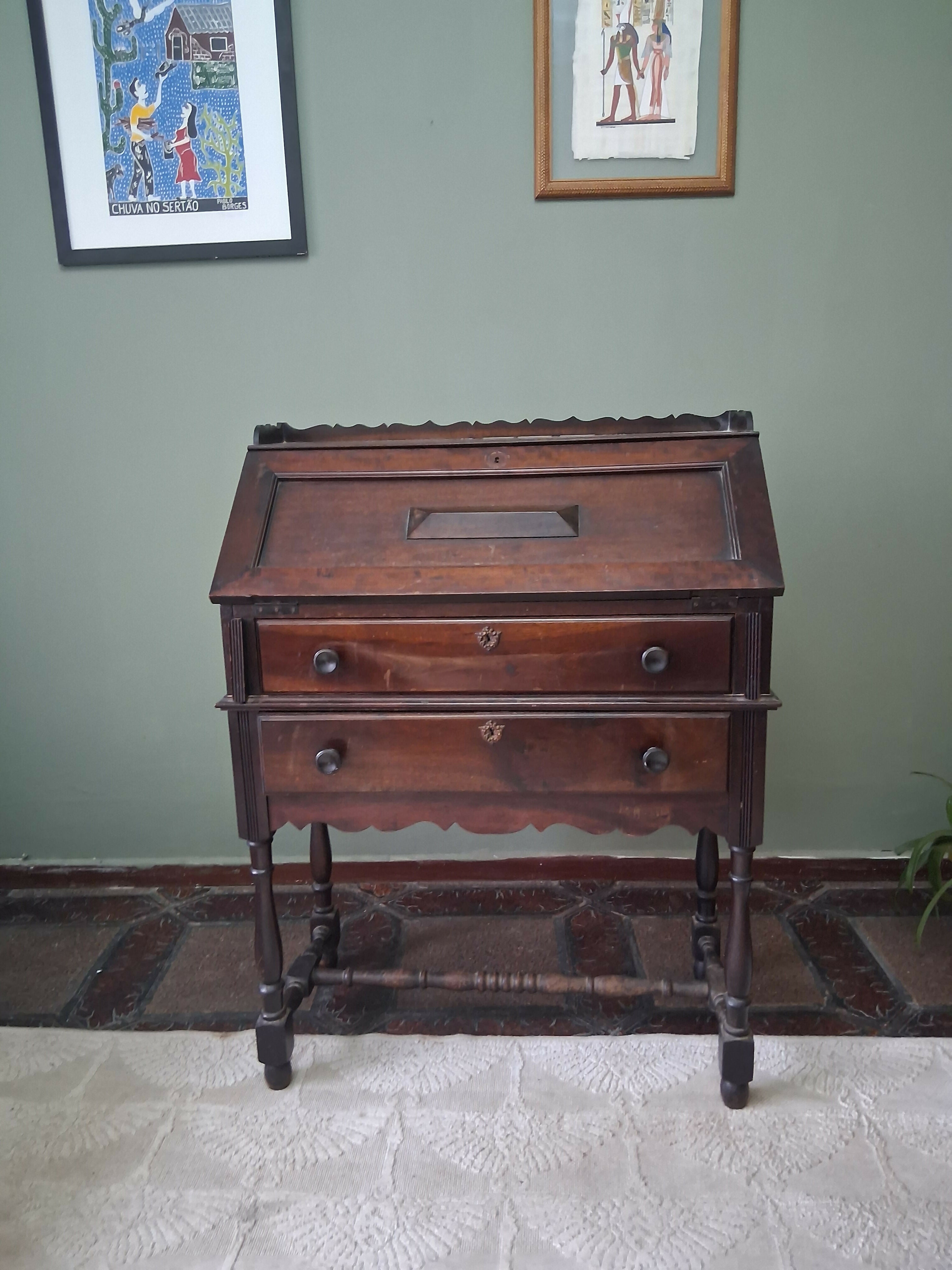 Escrivaninha Classica