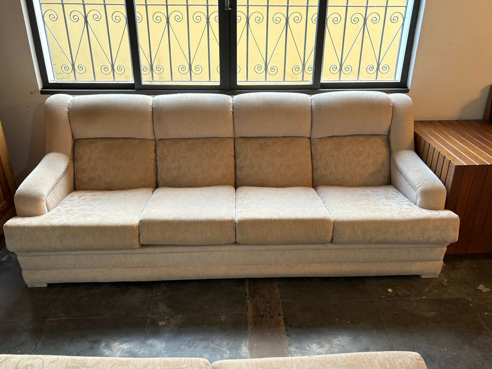 Conjunto de Sofás em Jacquard – 4, 2 e 1 lugar
