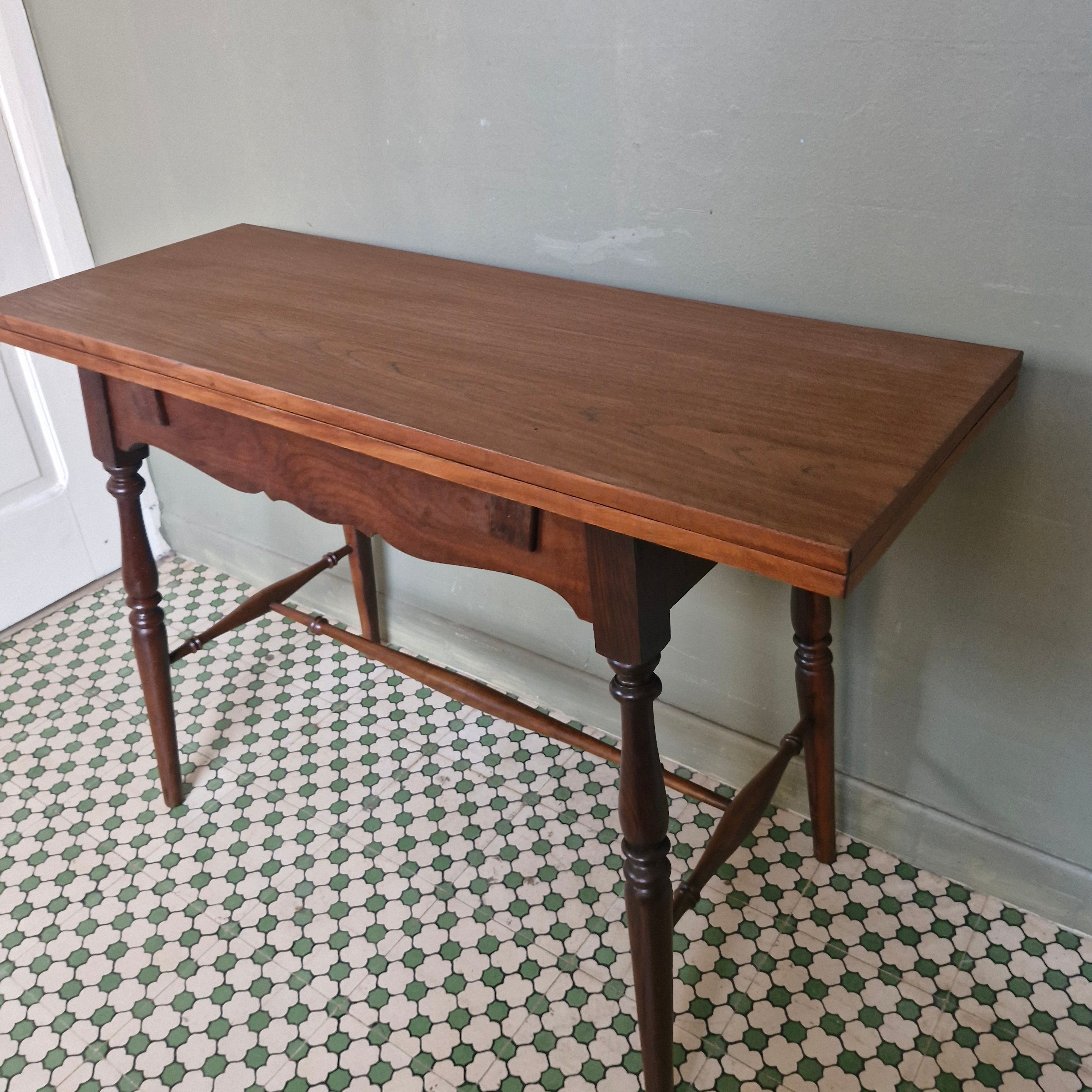 Mesa / Aparador reversivel estilo Inglês