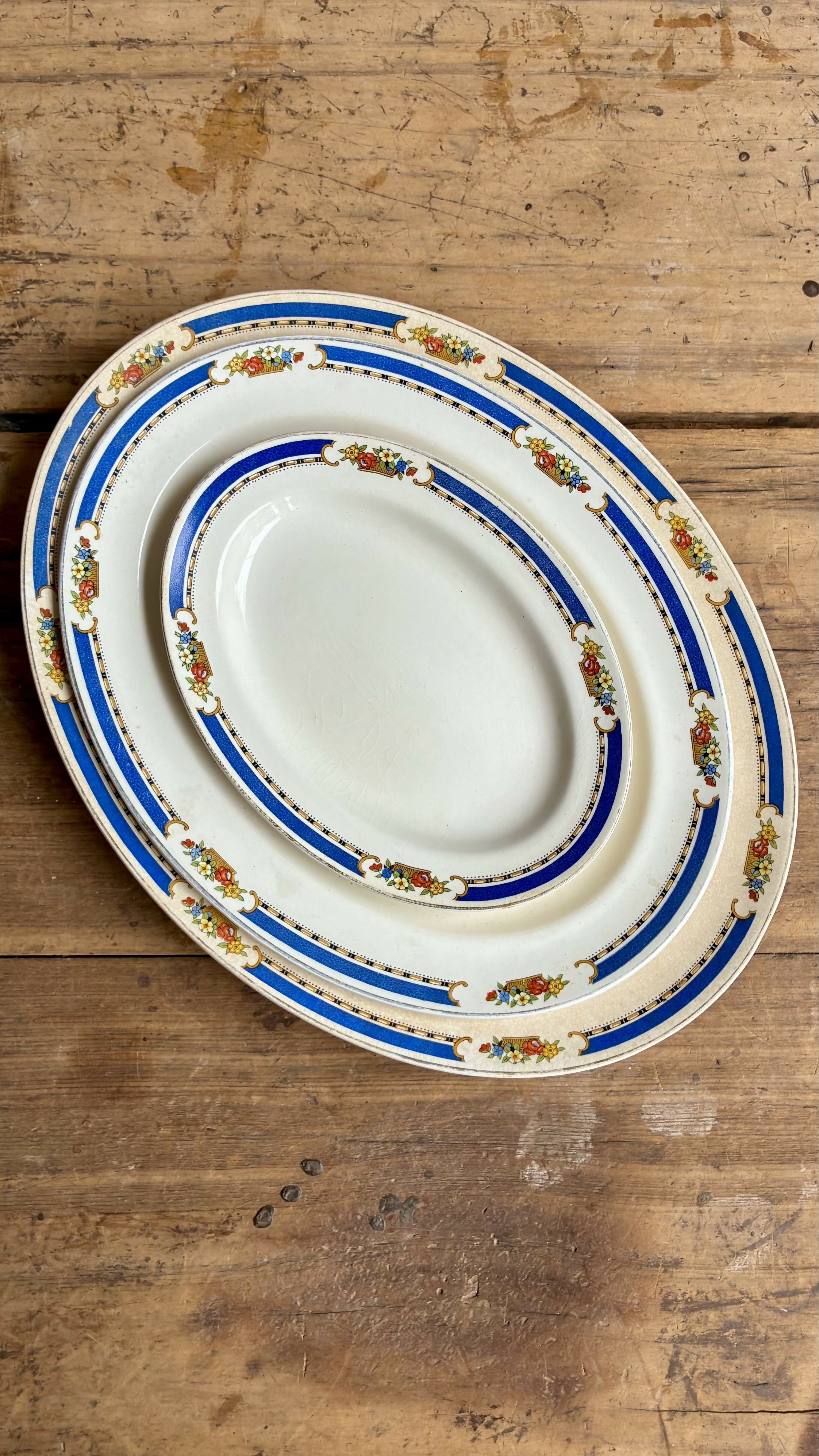 Aparelho de Jantar Antigo