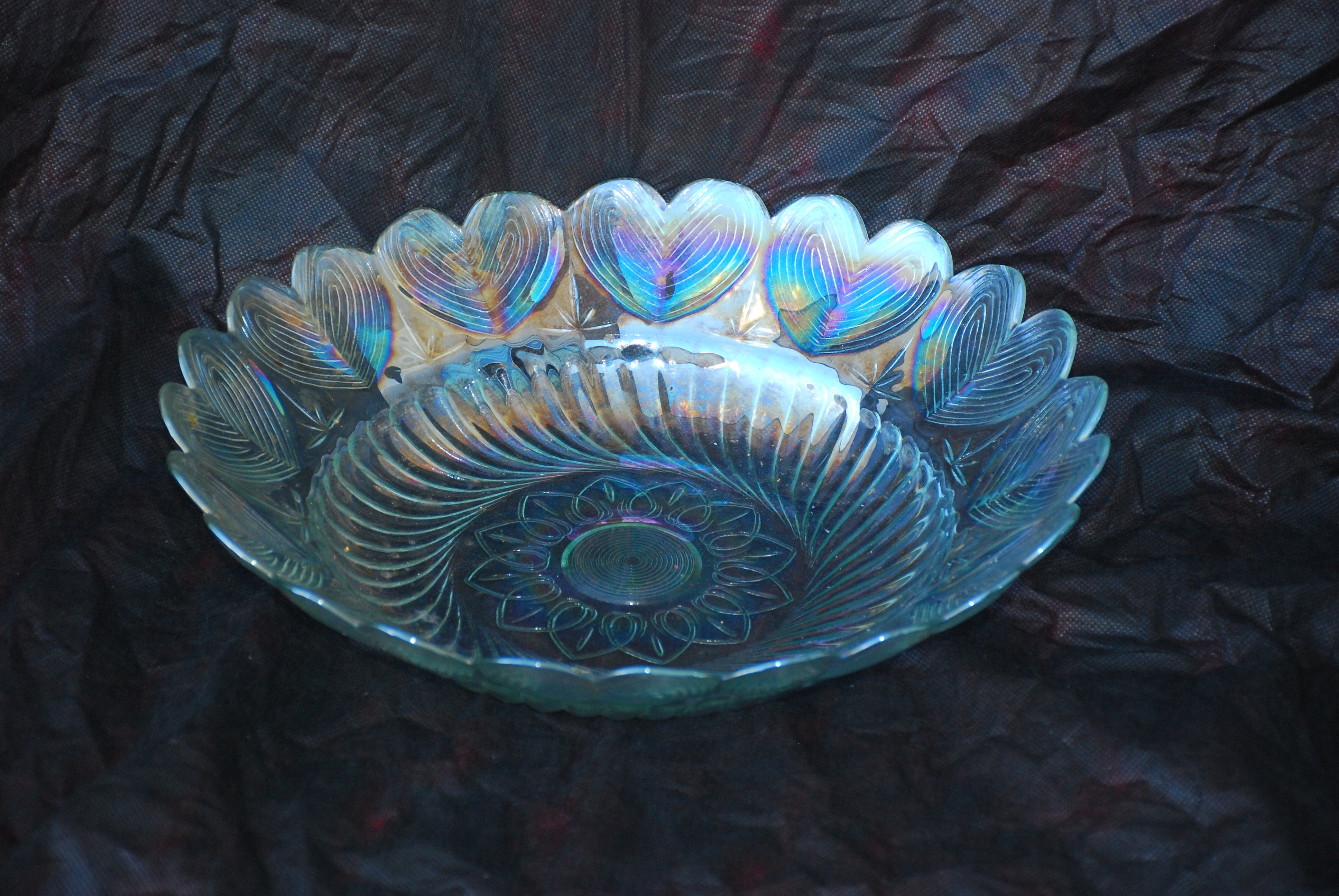 saladeira ou fruteira vidro iridescente furta cor 35.5 x 9 - borda coraçao anos 70