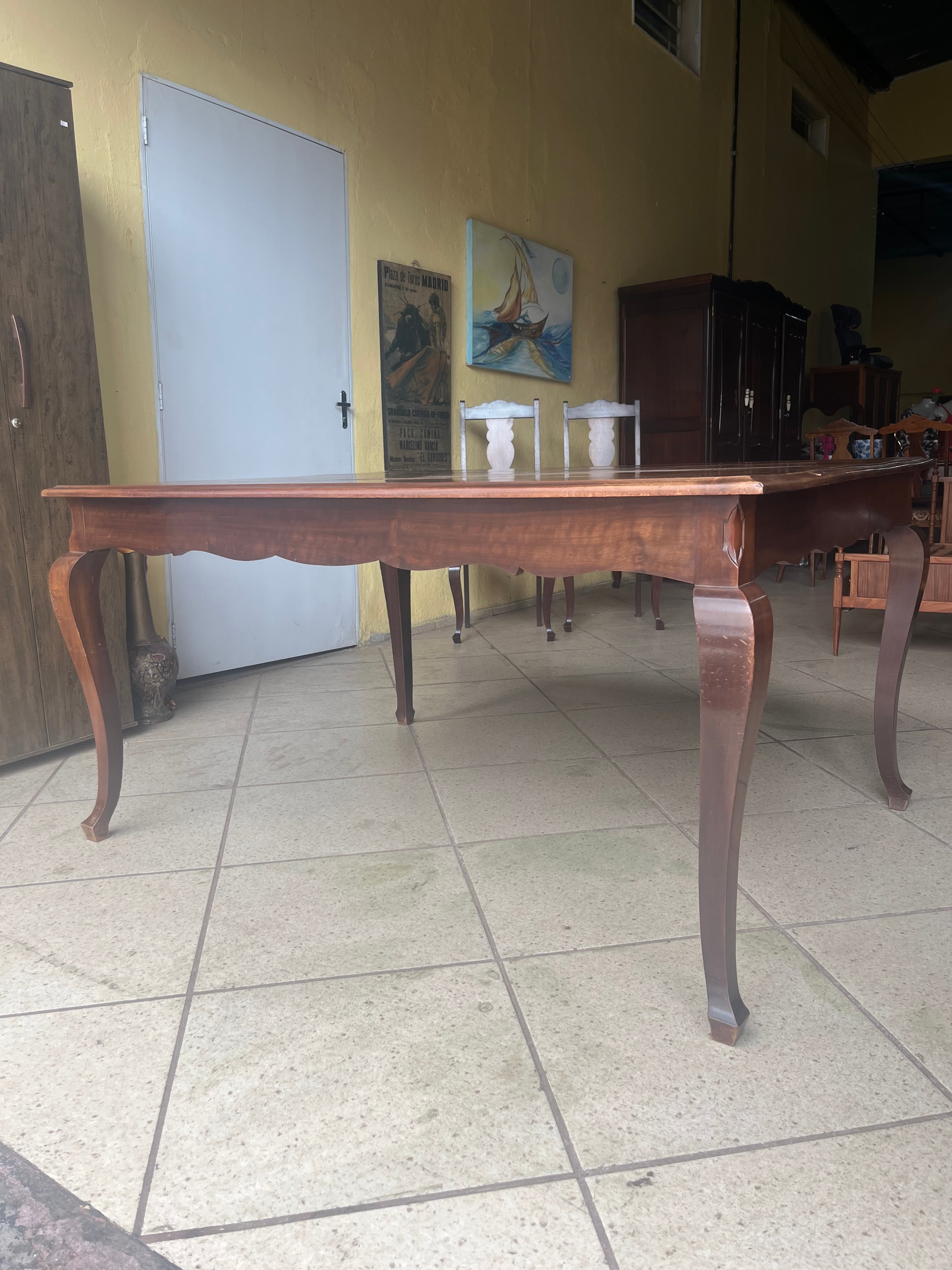 MESA DE MADEIRA IMBUIA LUÍS XV