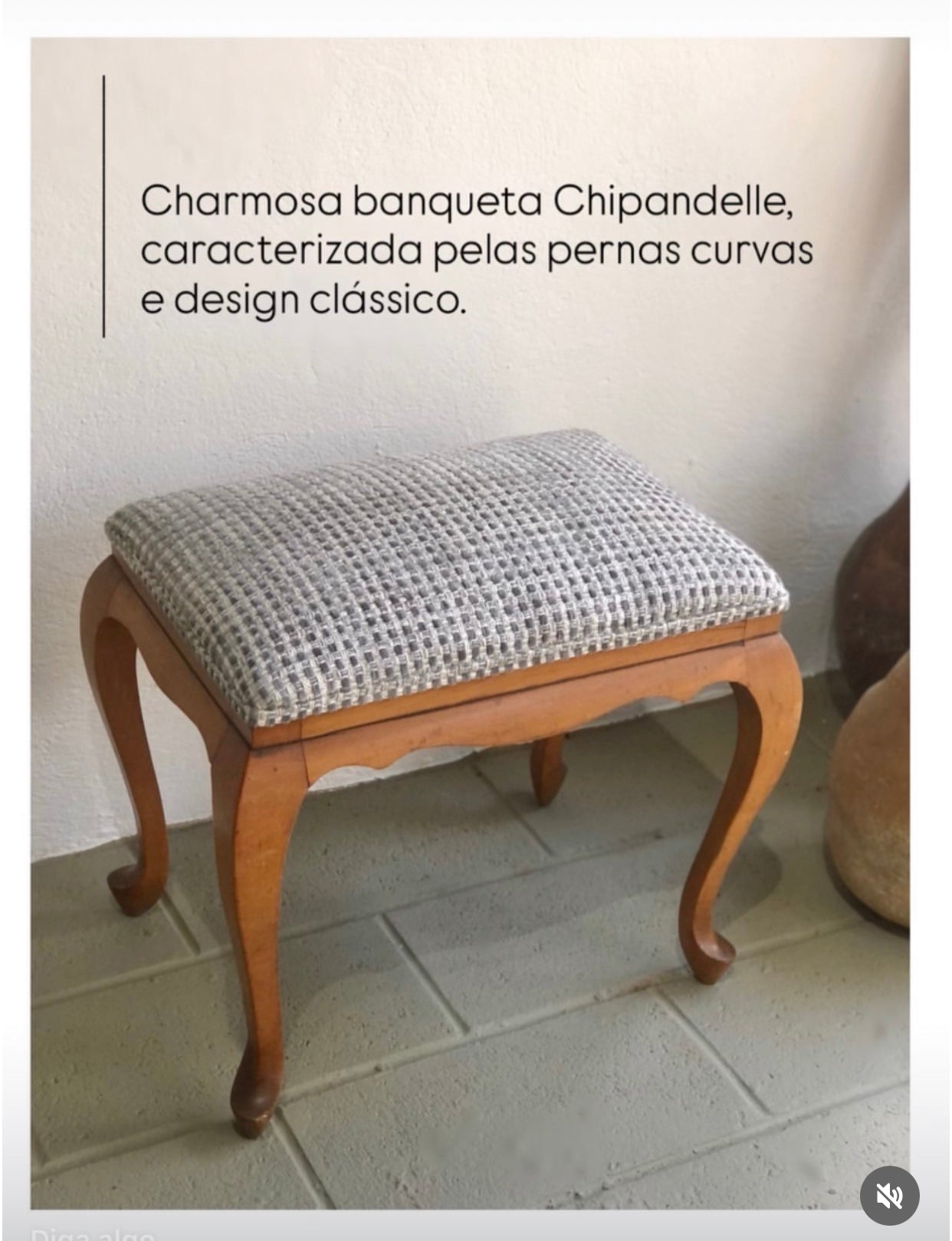 Mesa Giuseppe Scapinelli com pé palito e tampo em vidro 