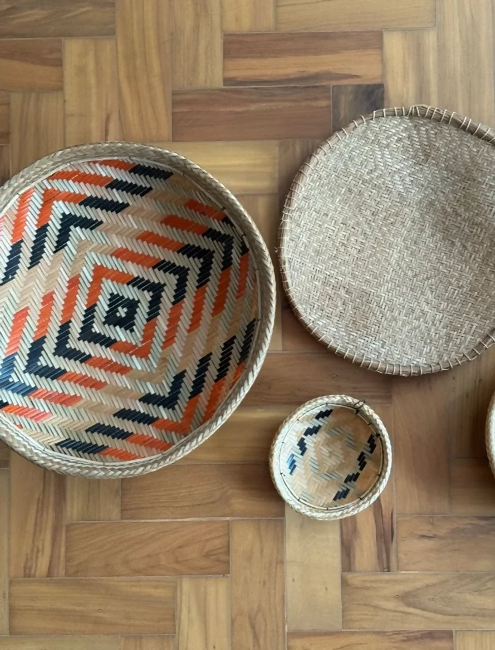 Conjunto de seis cestos artesanais indígenas