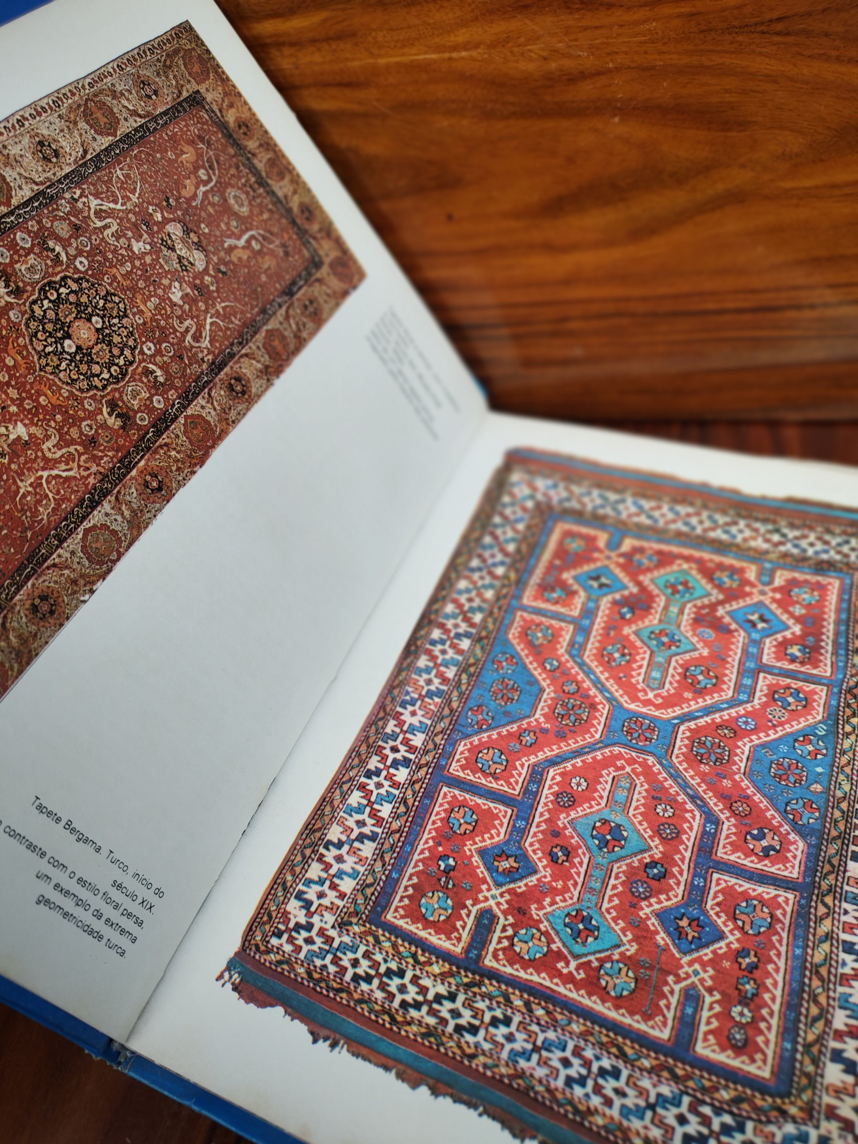 Livro "Tapetes Orientais - Manual de Identificação" de Ian Bennett  - 1986