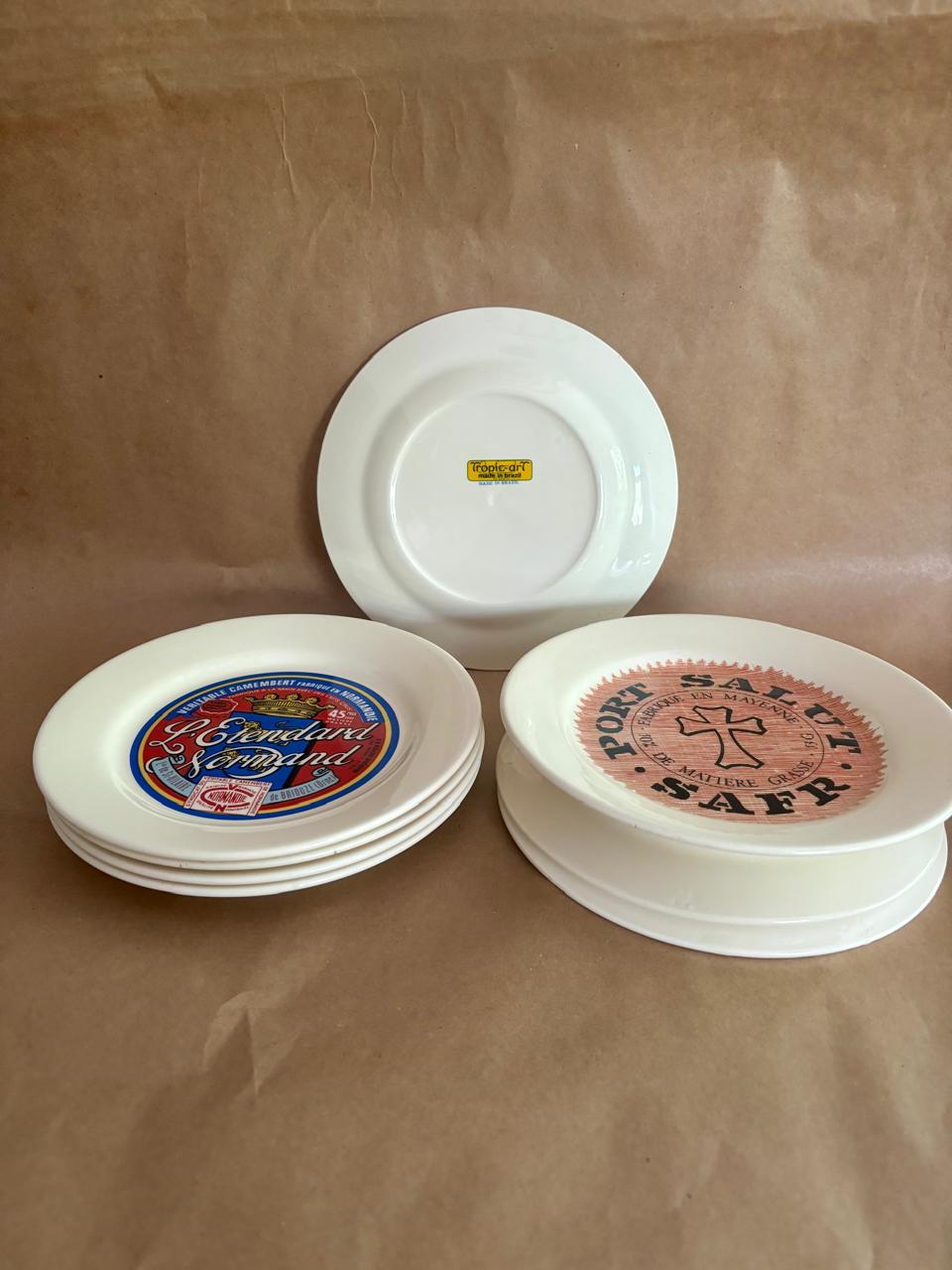 Conjunto de 8 pratos Tropic Art com rótulos de queijos franceses (DMCPS_328)