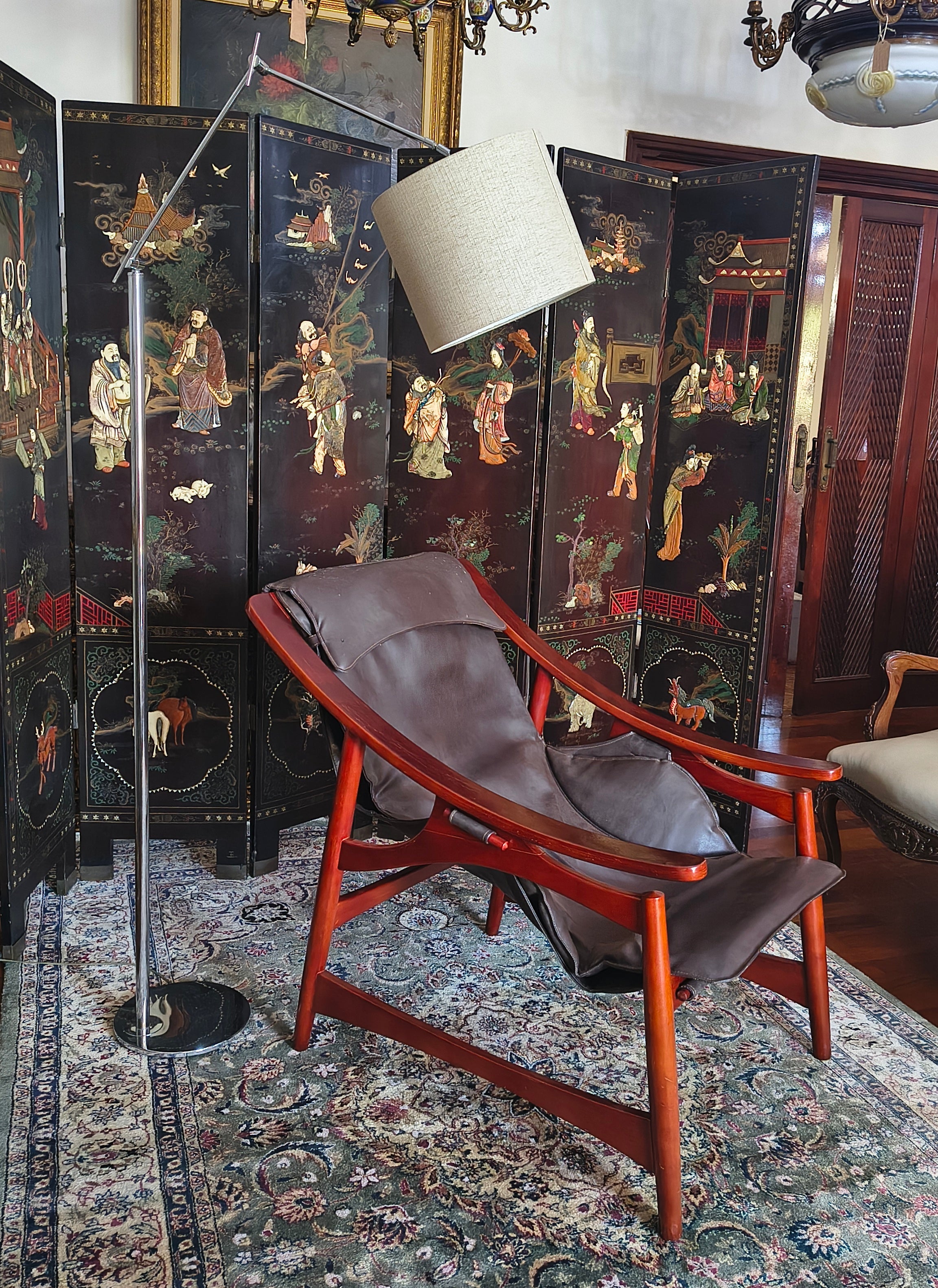 Poltrona Sol design modernista ( releitura Liceu)