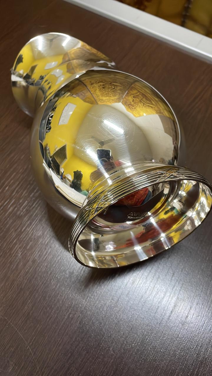Jarra de água em metal espessurado marca  SOPPIL