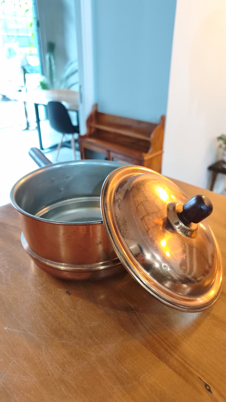 Panela Vintage Bongusto em Cobre com Tampa e Cabo de Madeira