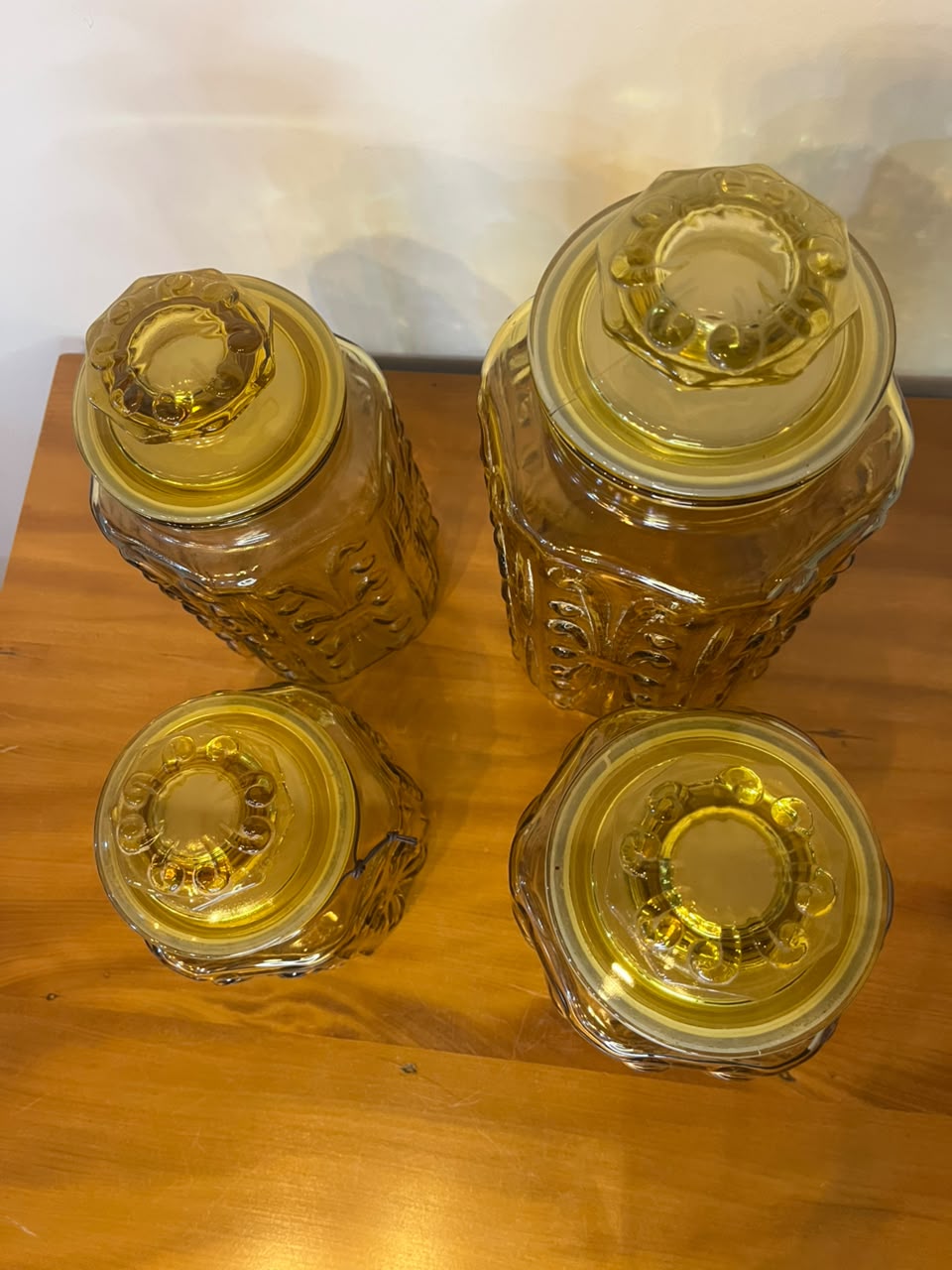 Conjunto com 4 Potes de Mantimentos em Vidro Âmbar com Tampa