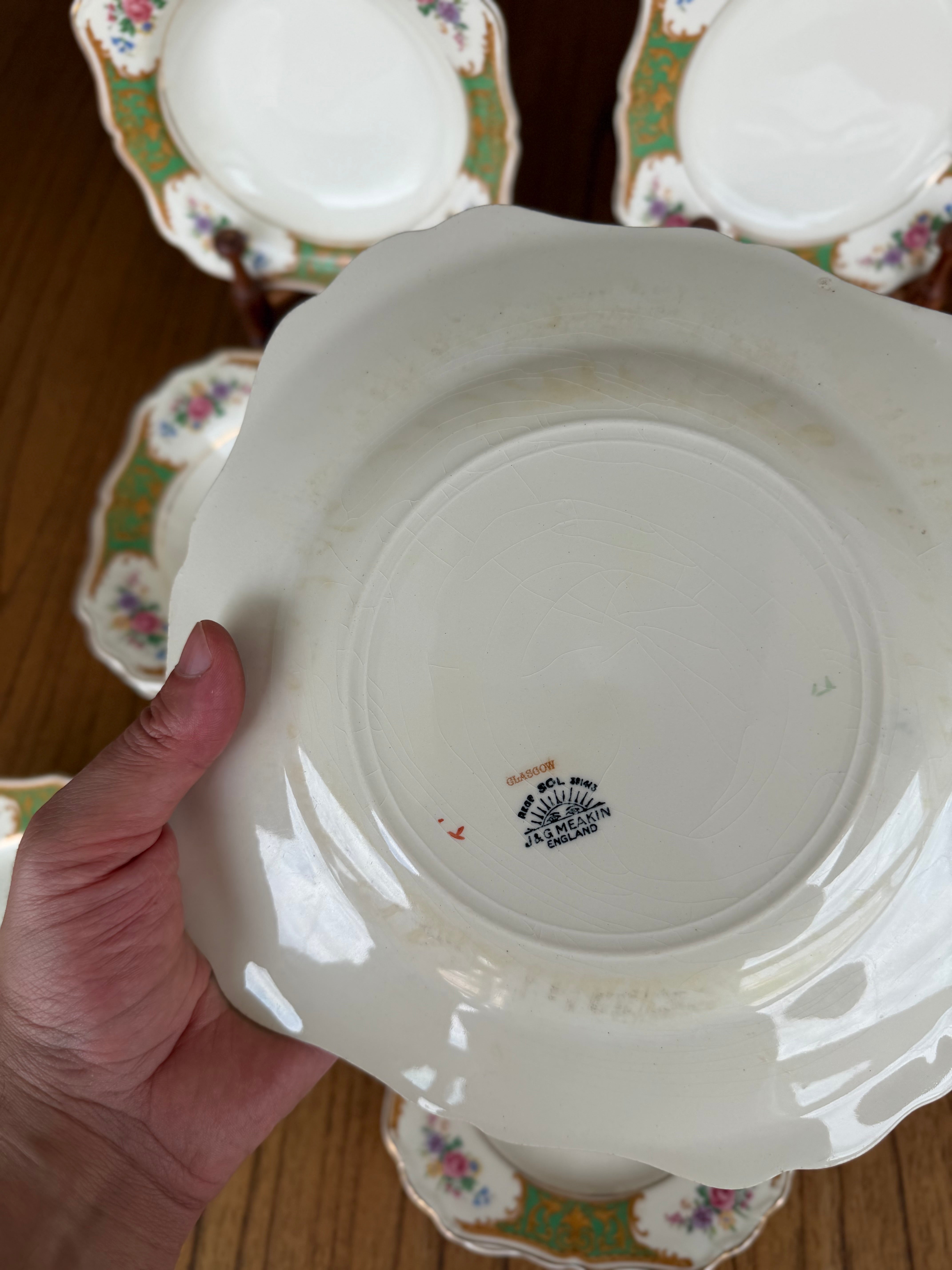 Raro serviço de jantar J &amp; G Meakin England. com estampa floral - 30 peças