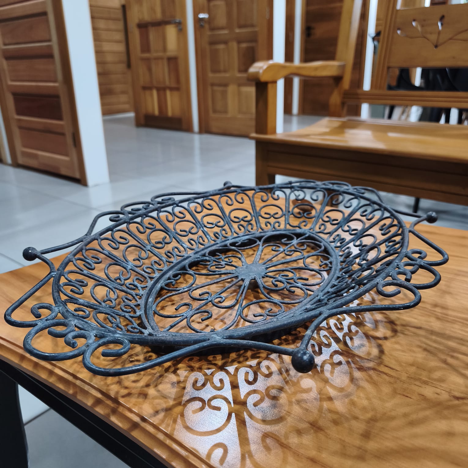 Fruteira / Centro de Mesa Oval em Ferro Trabalhado