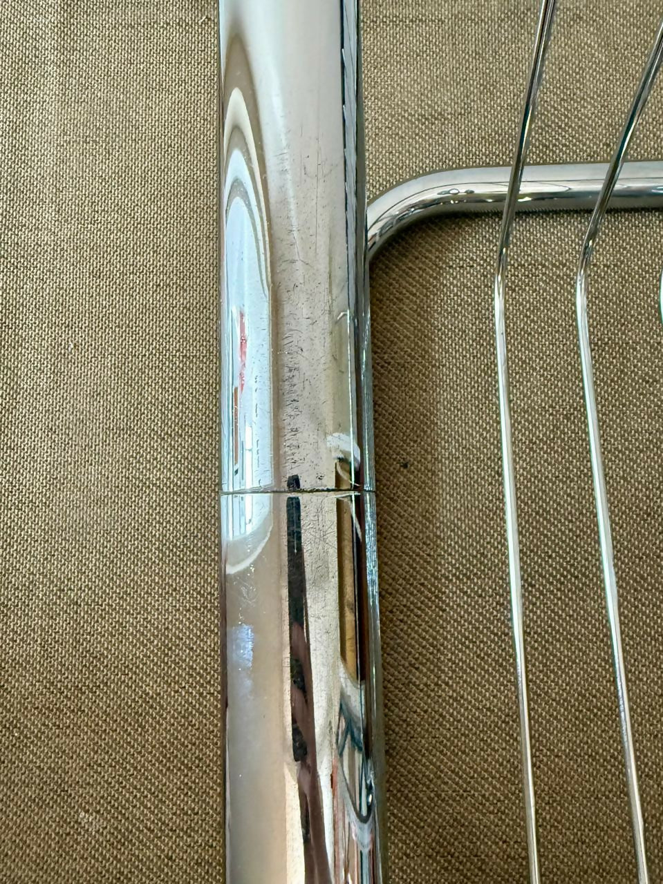 Poltrona Geraldo de Barros cromada anos 70