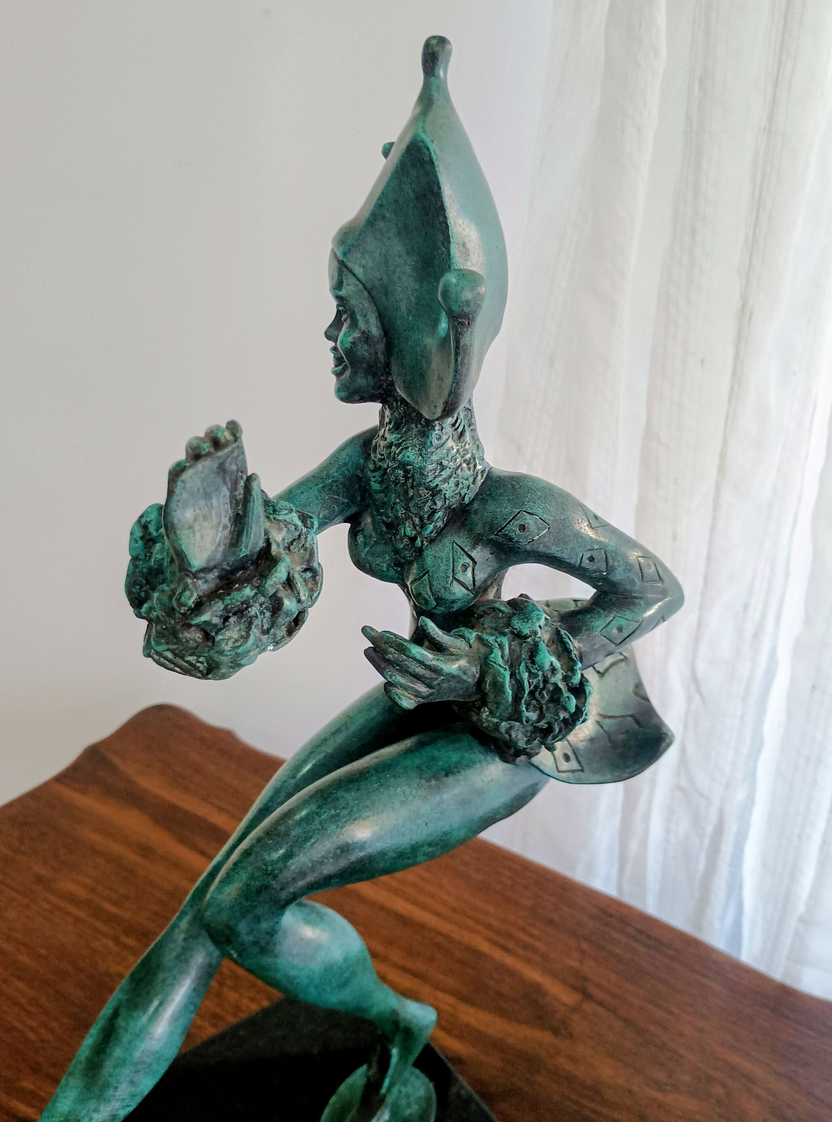 ESCULTURA EM BRONZE – SÉRIE “MULHERES DE LAN”
