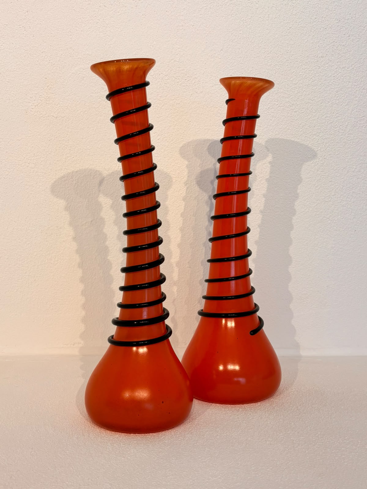 Par de vasos "tango glass" em laranja e preto anos 30