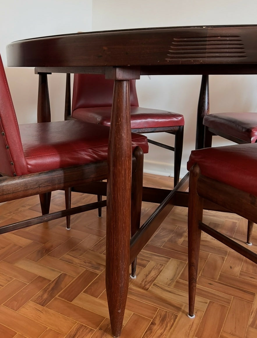 Mesa Redonda Jacarandá anos 60