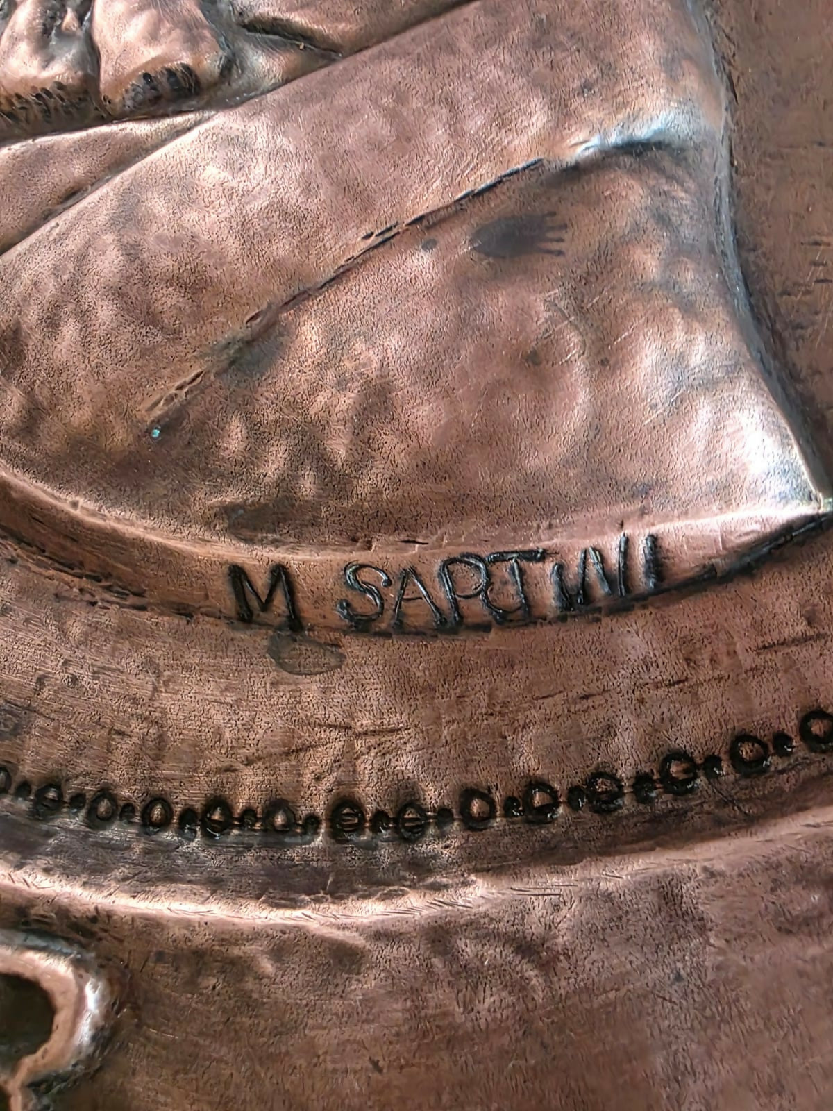 Medalhão em cobre com relevo de Wagner, assinado por M. Sartini.