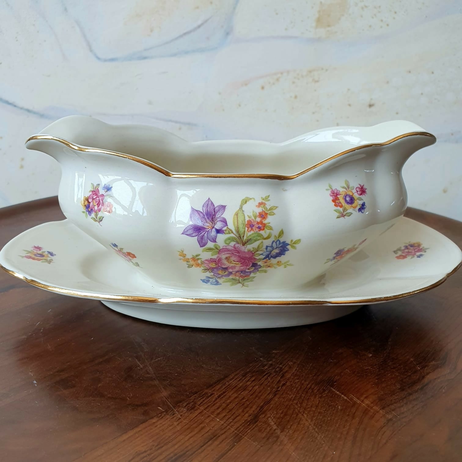 Antiga molheira com presentoir em porcelana polonesa Chozdiez. Maravilhosa!