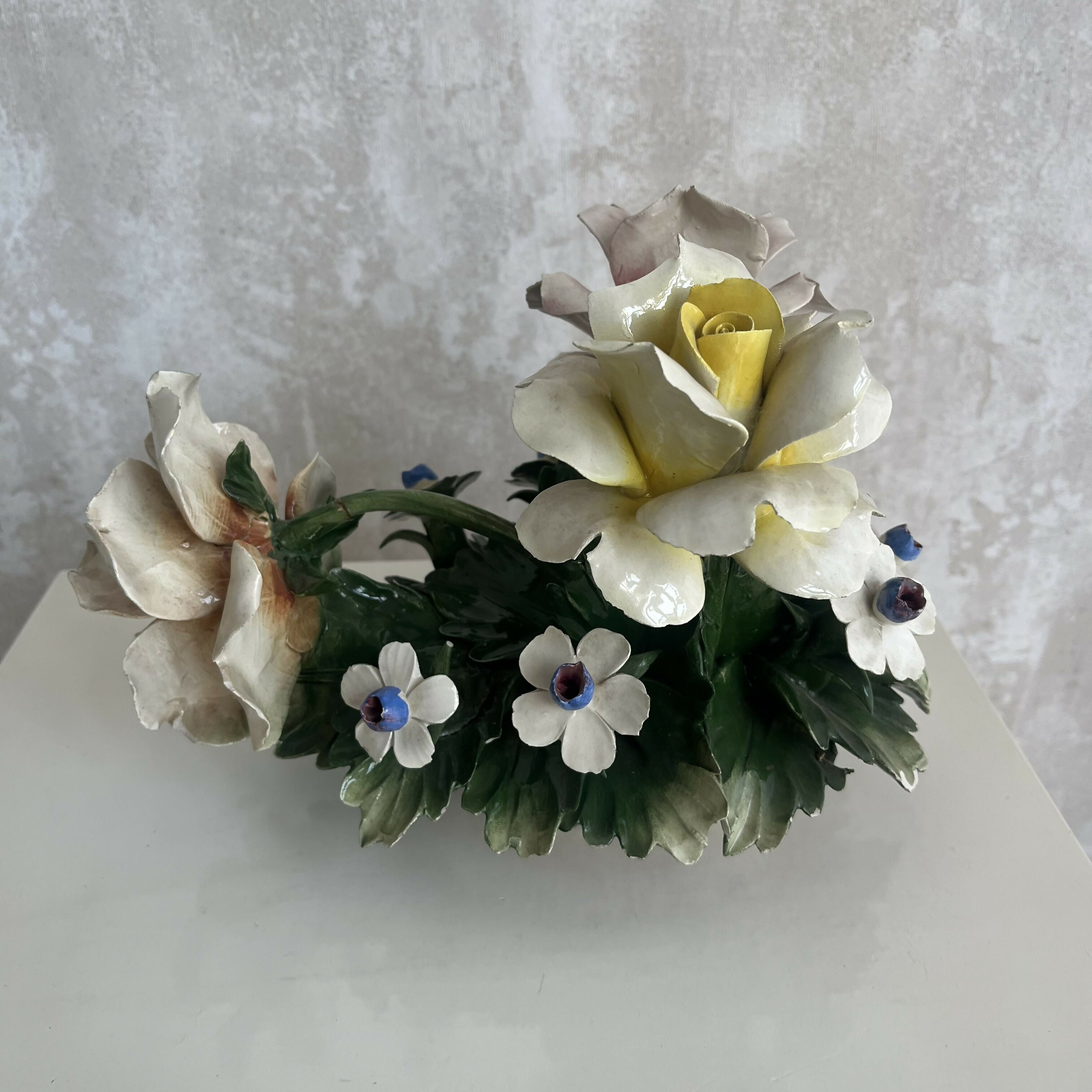 Enfeite floral Capodimonte