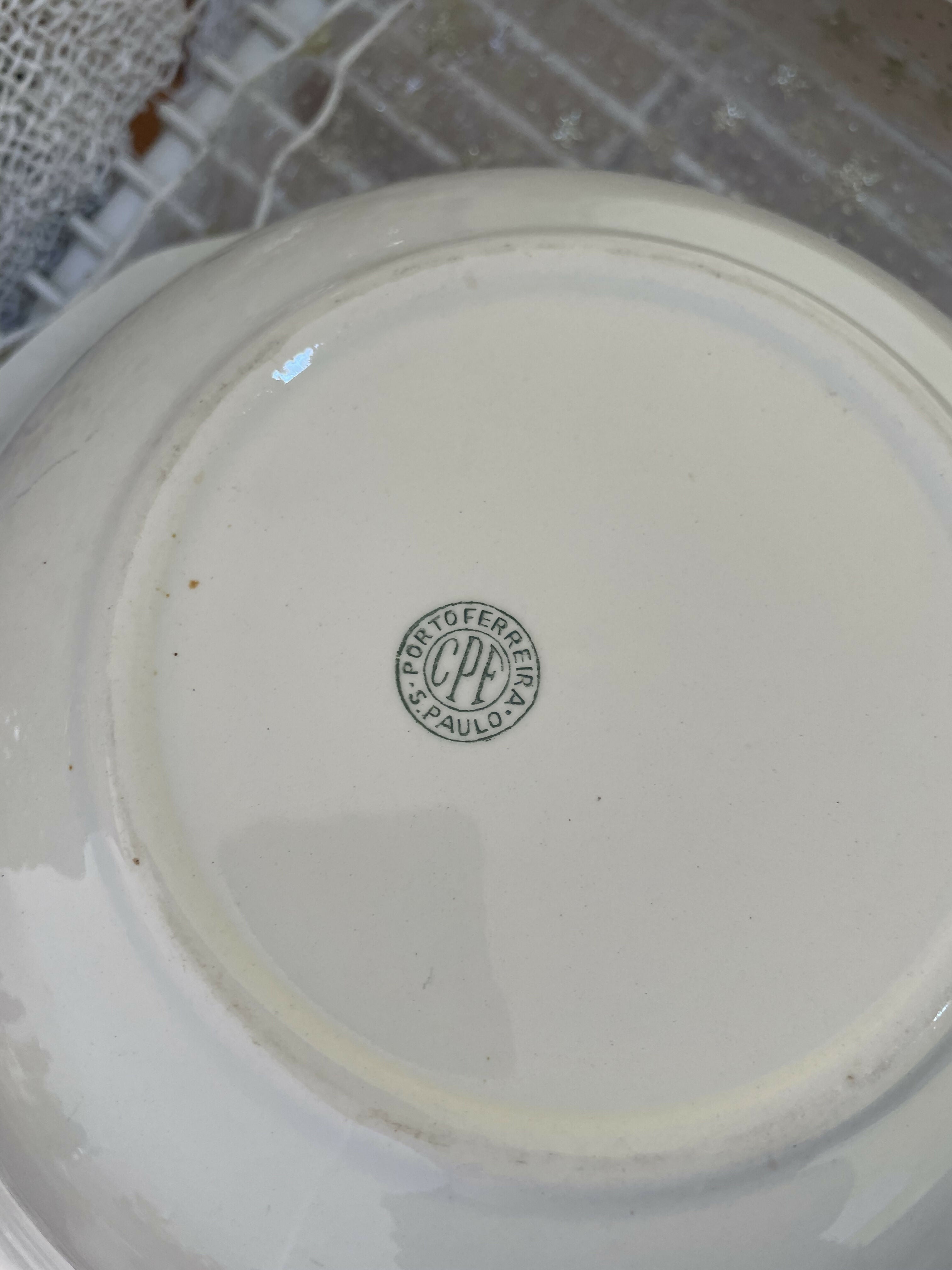 Jogo de pratos fundos e travessas Porto Ferreira