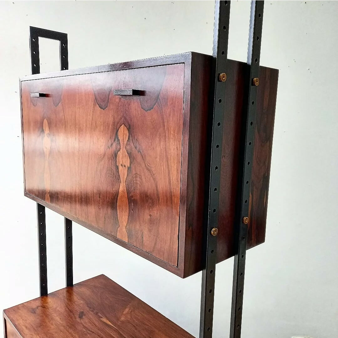 ESTANTE EM JACARANDÁ E FERRO ANOS 60