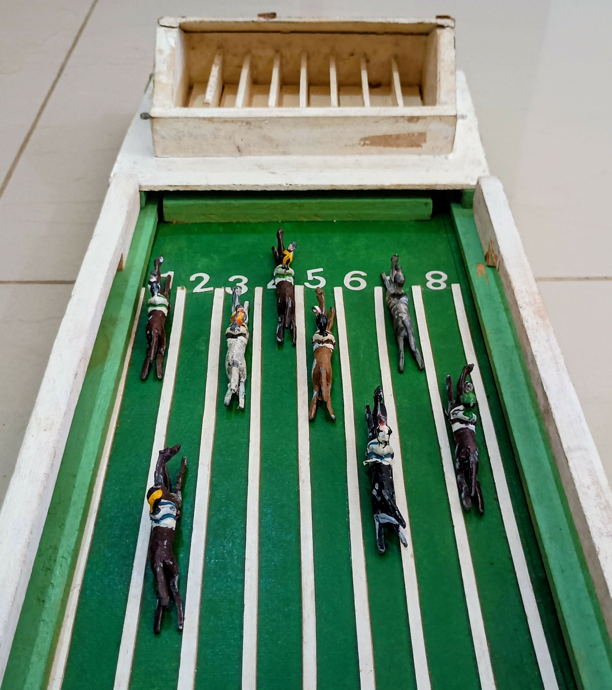 RARO JOGO DE CORRIDA DE CAVALOS ANTIGO – FUNCIONANDO – VINTAGE ORIGINAL