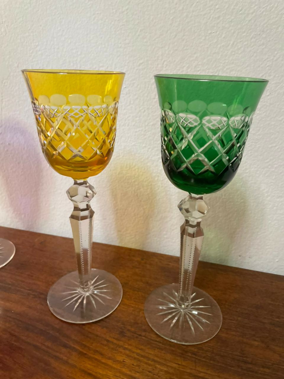 4 taças de vinho em cristal double colorido lapidado