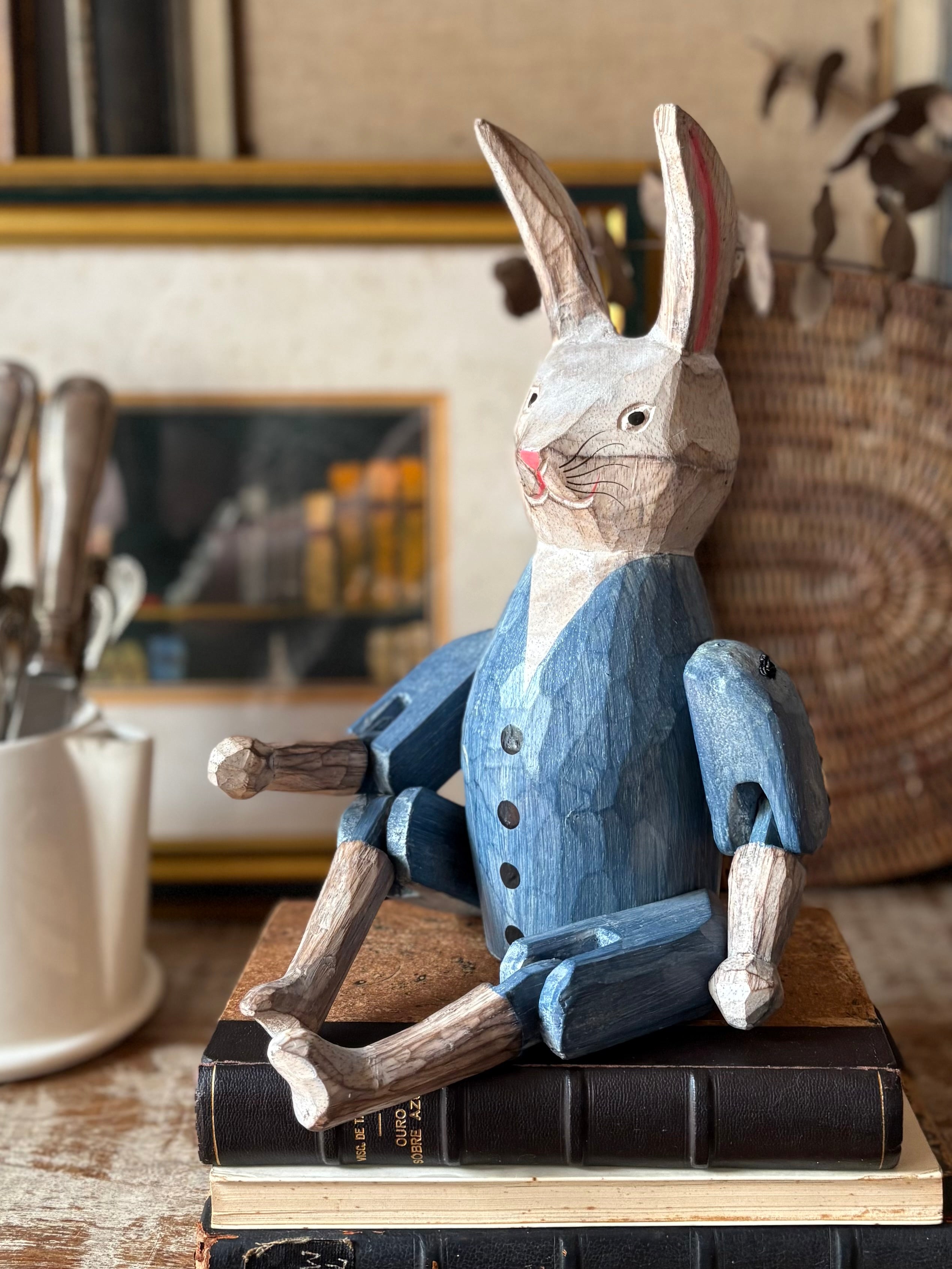 Boneco coelho de madeira articulado