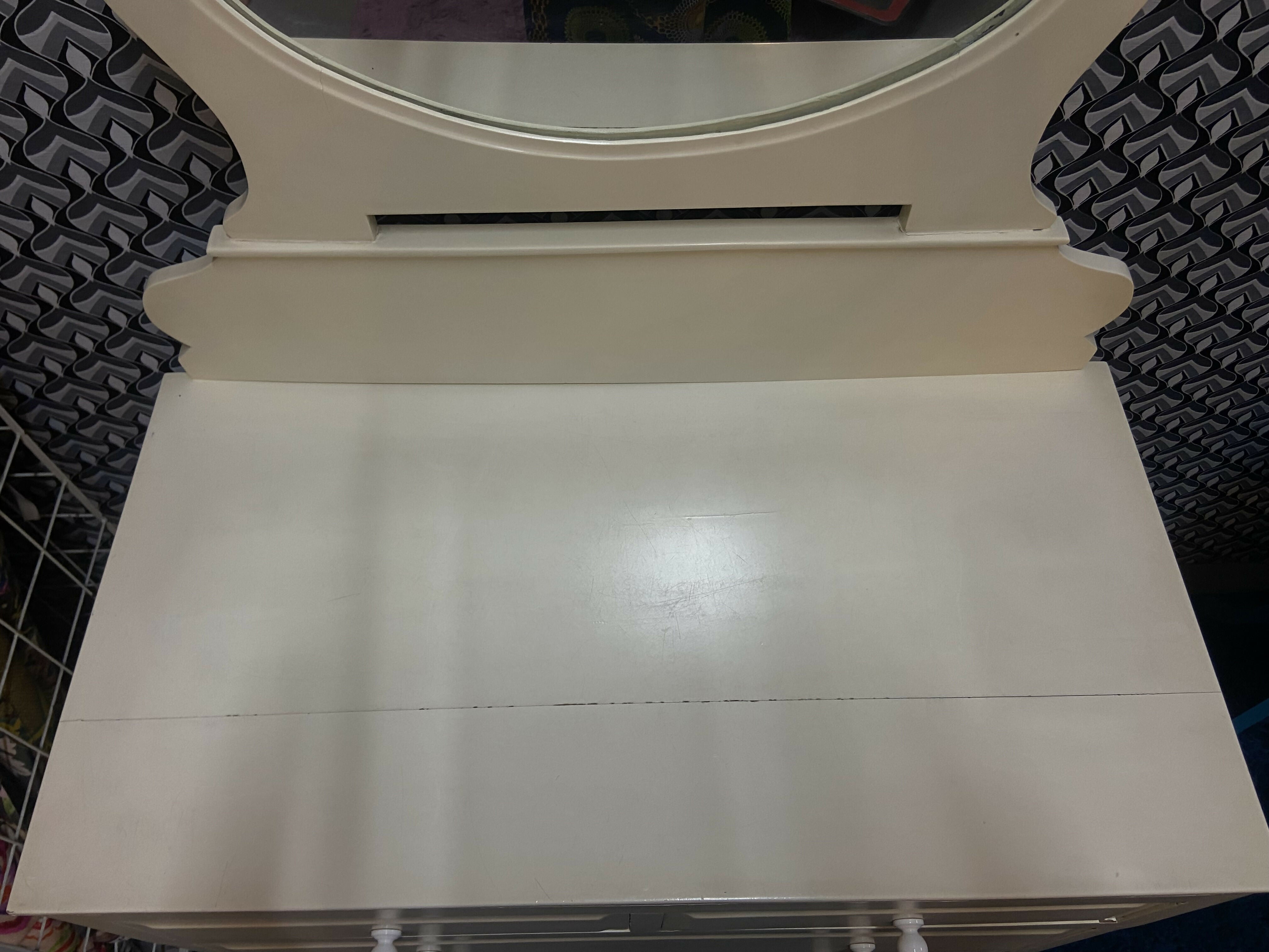 Cômoda / Penteadeira Laqueada em branco com espelho