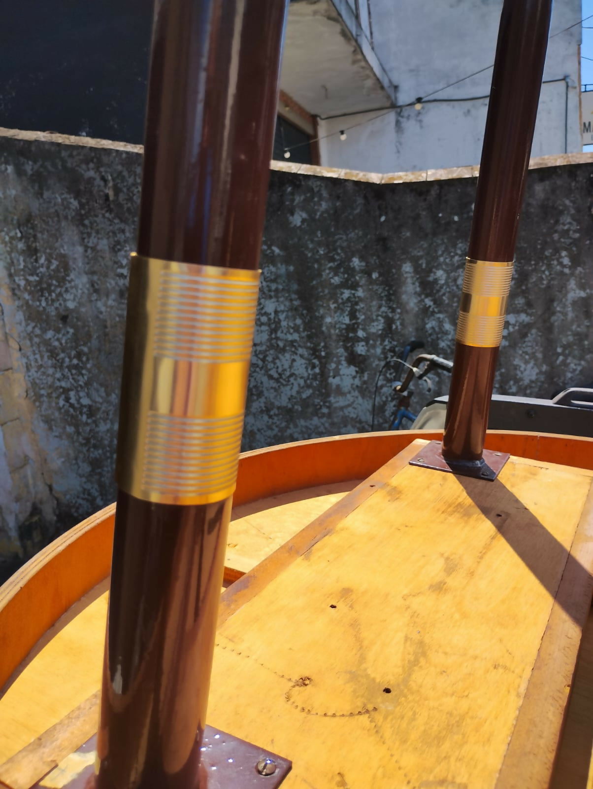 Mesa Fórmica Anos 70 + 4 cadeiras + 1 buffet