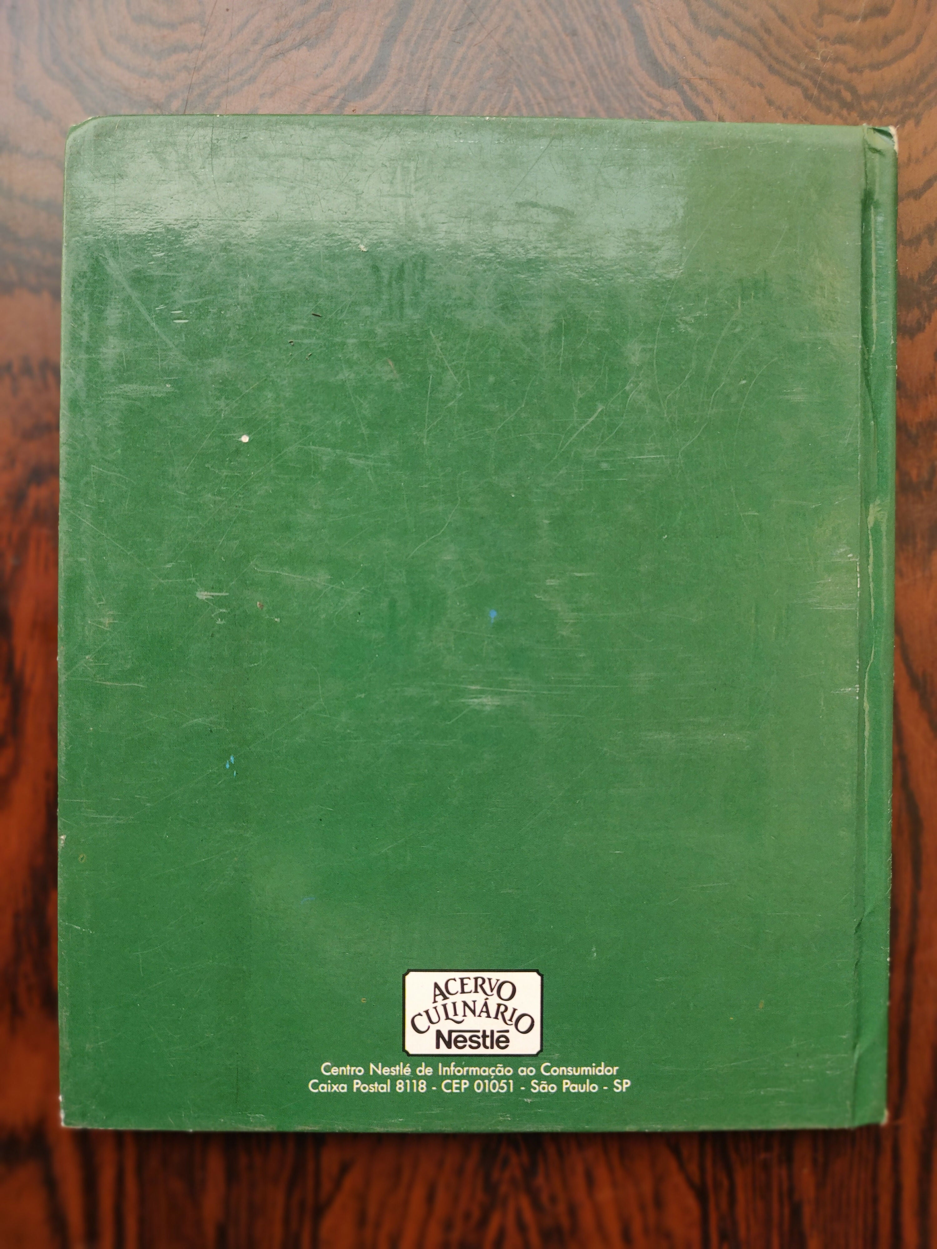 Livro &quot;Doce Natal - um século de maravilhas com leite moça&quot; - edição 1990